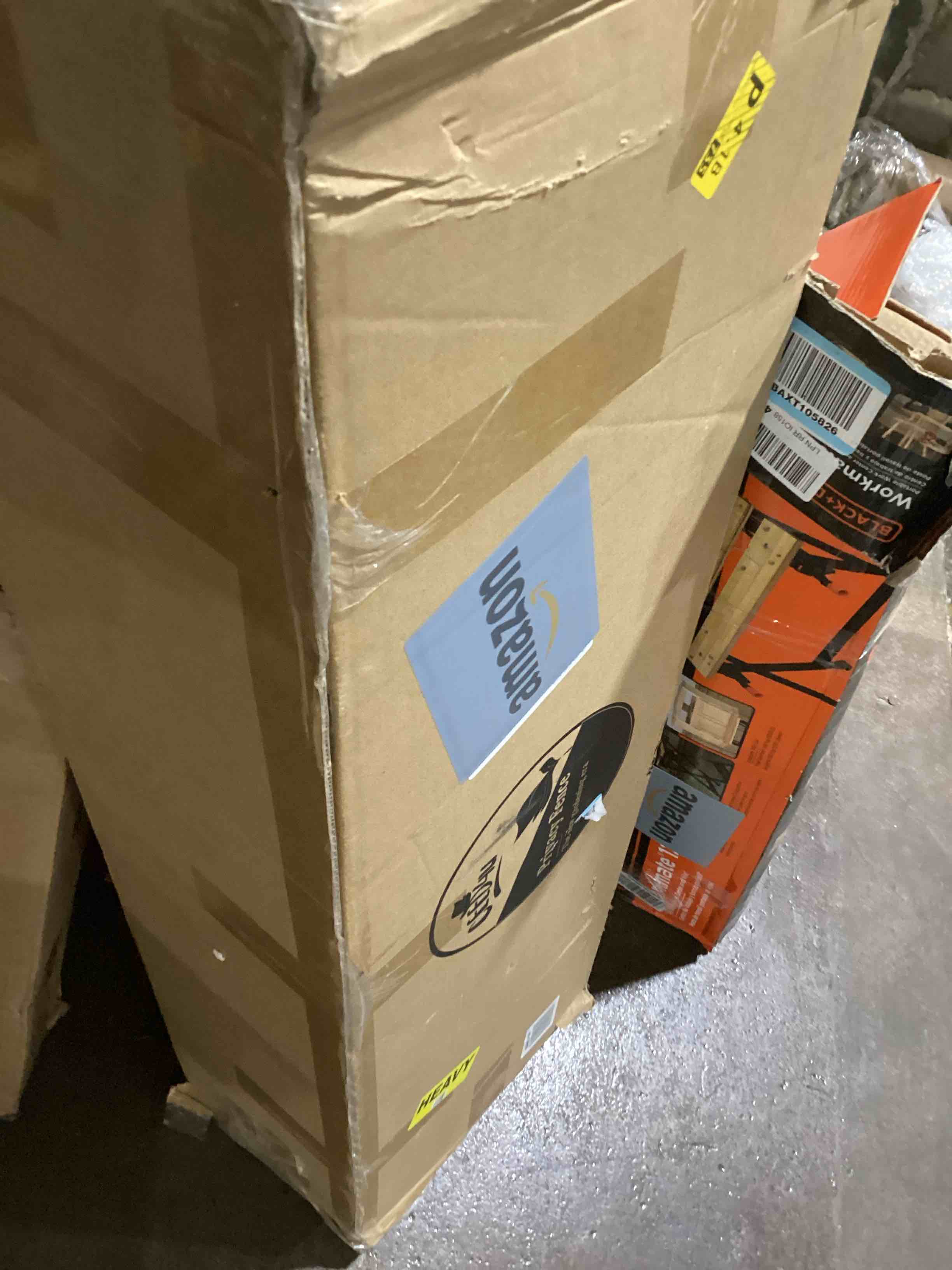 https://s3.amazonaws.com/lotting-images-prod/bidfta/YEL6135075_1714491839261.jpeg