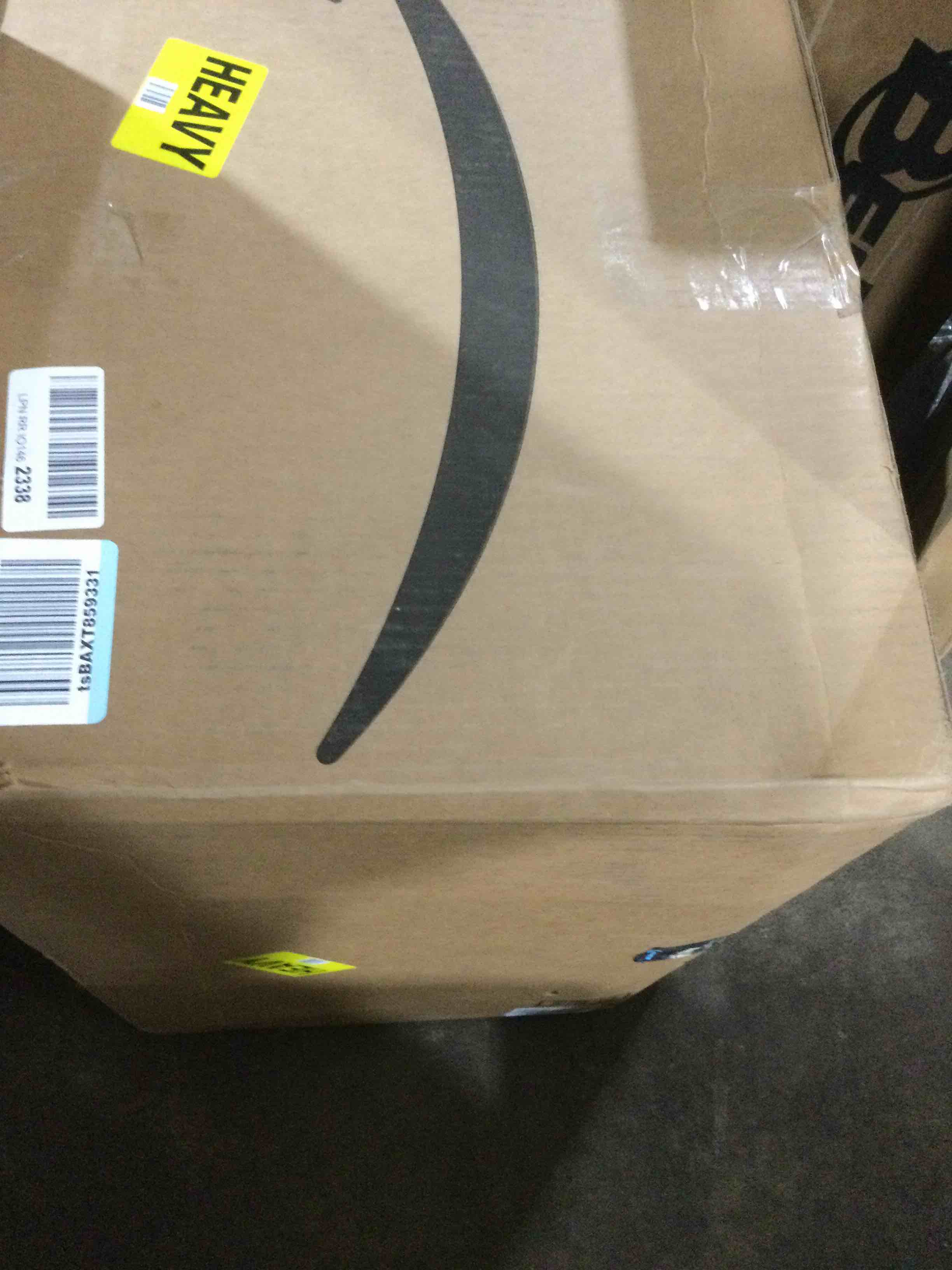 https://s3.amazonaws.com/lotting-images-prod/bidfta/YEL6135267_1714685079569.jpeg