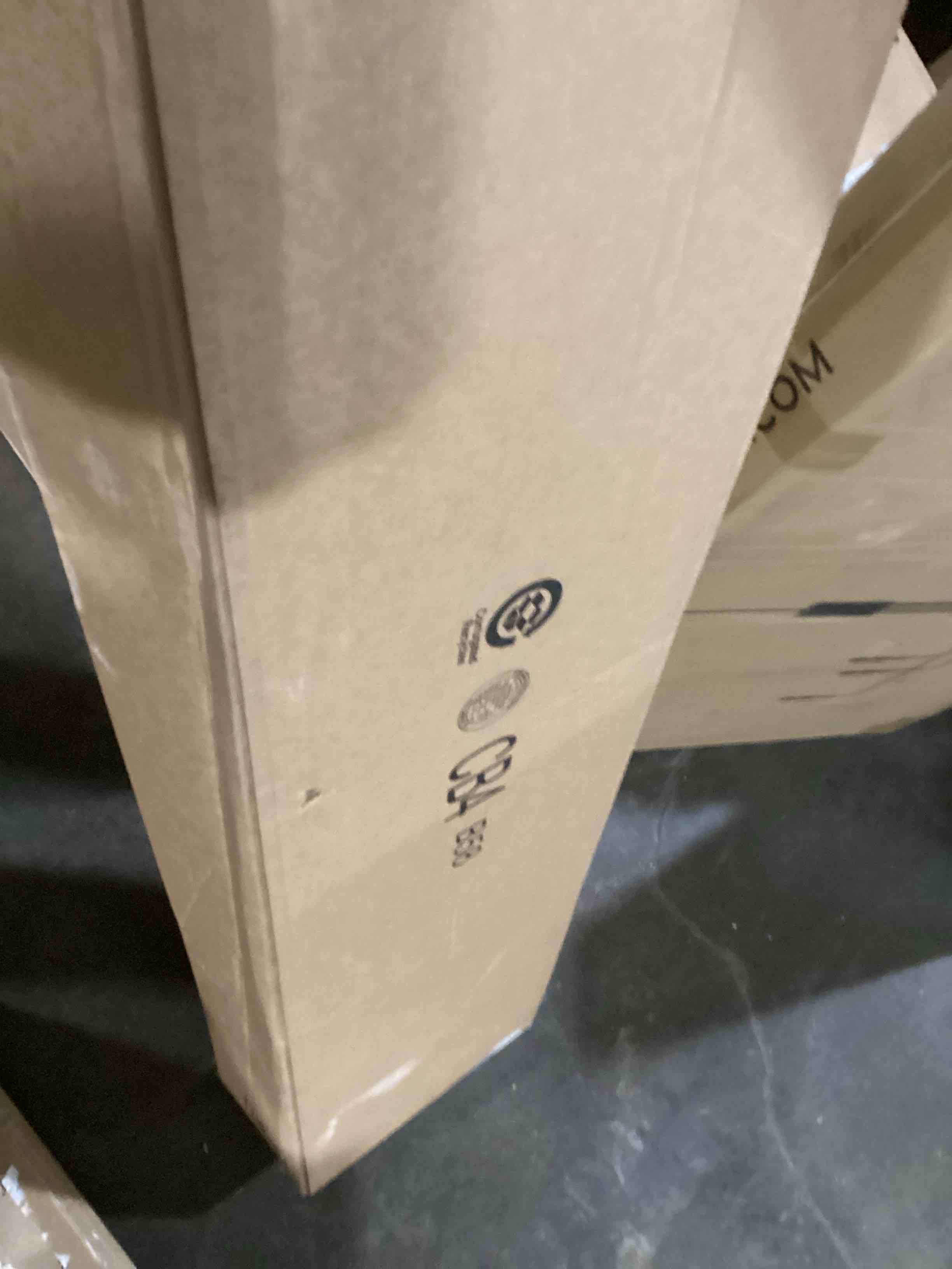 https://s3.amazonaws.com/lotting-images-prod/bidfta/YEL6135281_1714742464540.jpeg