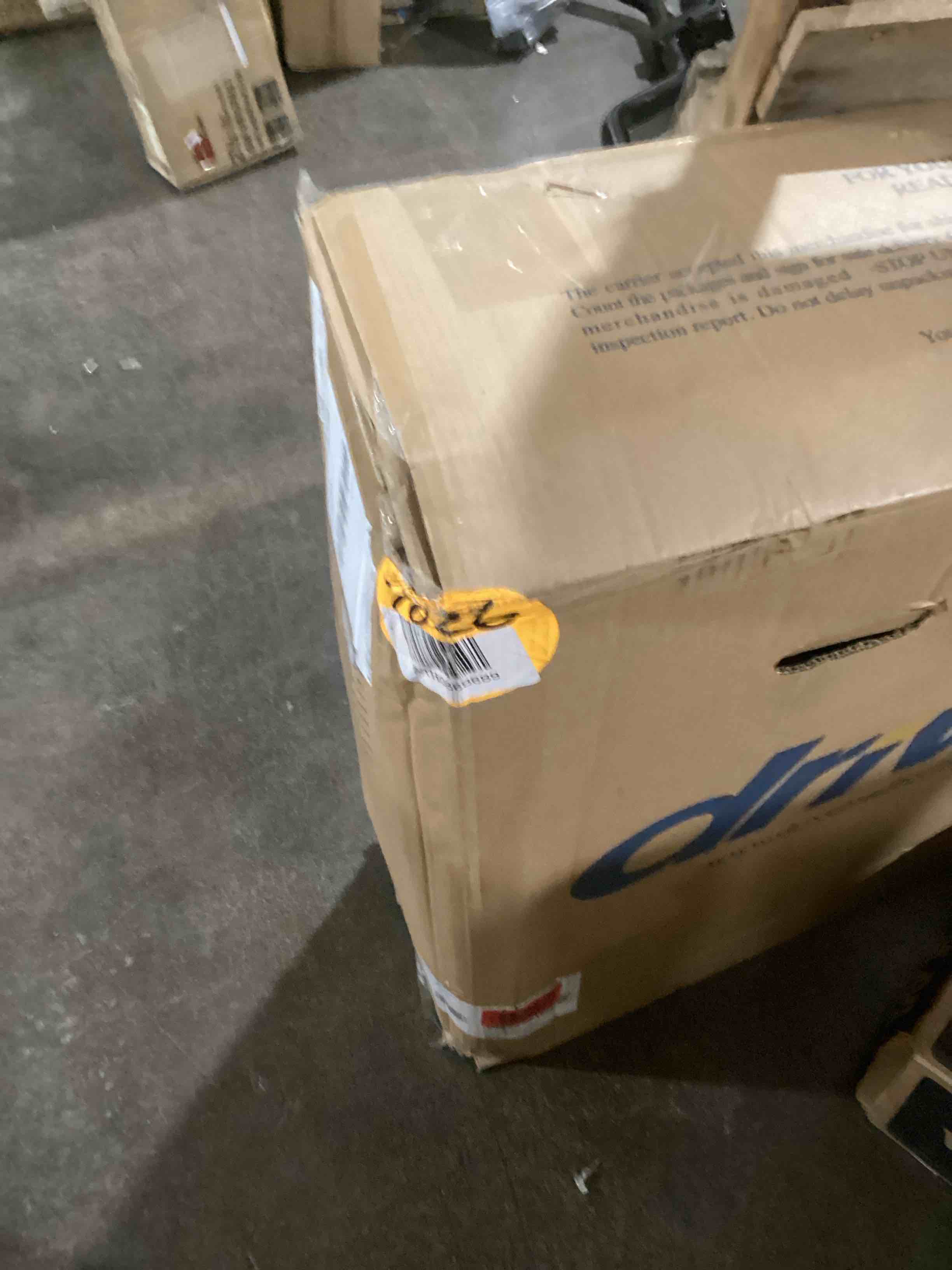 https://s3.amazonaws.com/lotting-images-prod/bidfta/YEL6135286_1714743282164.jpeg
