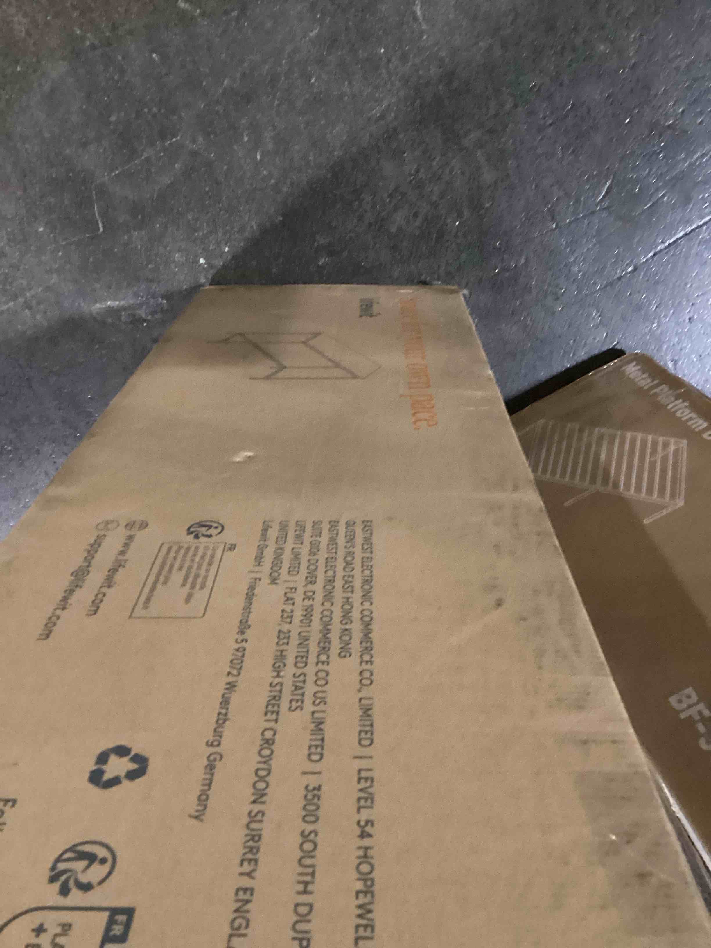 https://s3.amazonaws.com/lotting-images-prod/bidfta/YEL6135293_1714743962311.jpeg