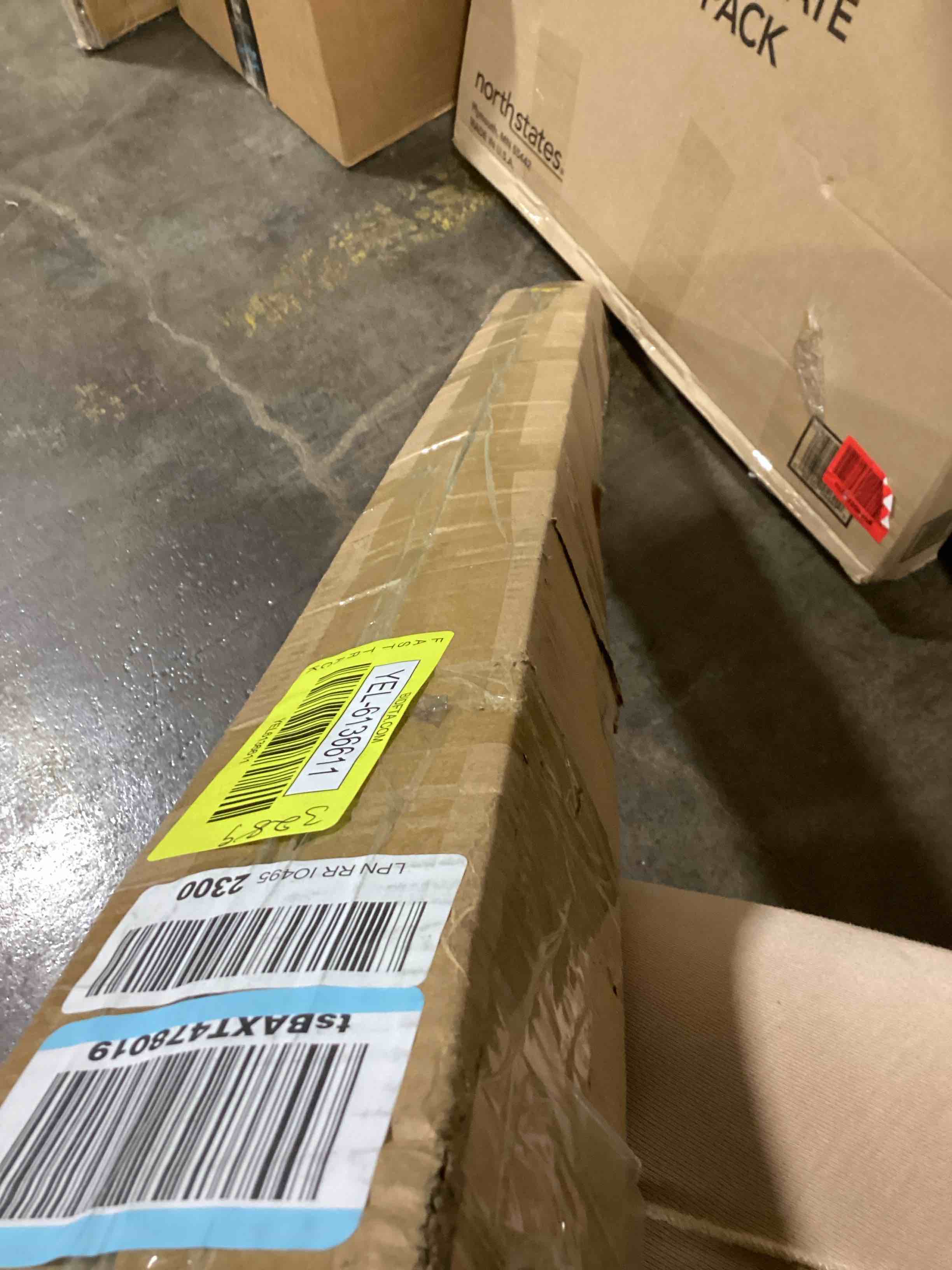 https://s3.amazonaws.com/lotting-images-prod/bidfta/YEL6136611_1714149456836.jpeg
