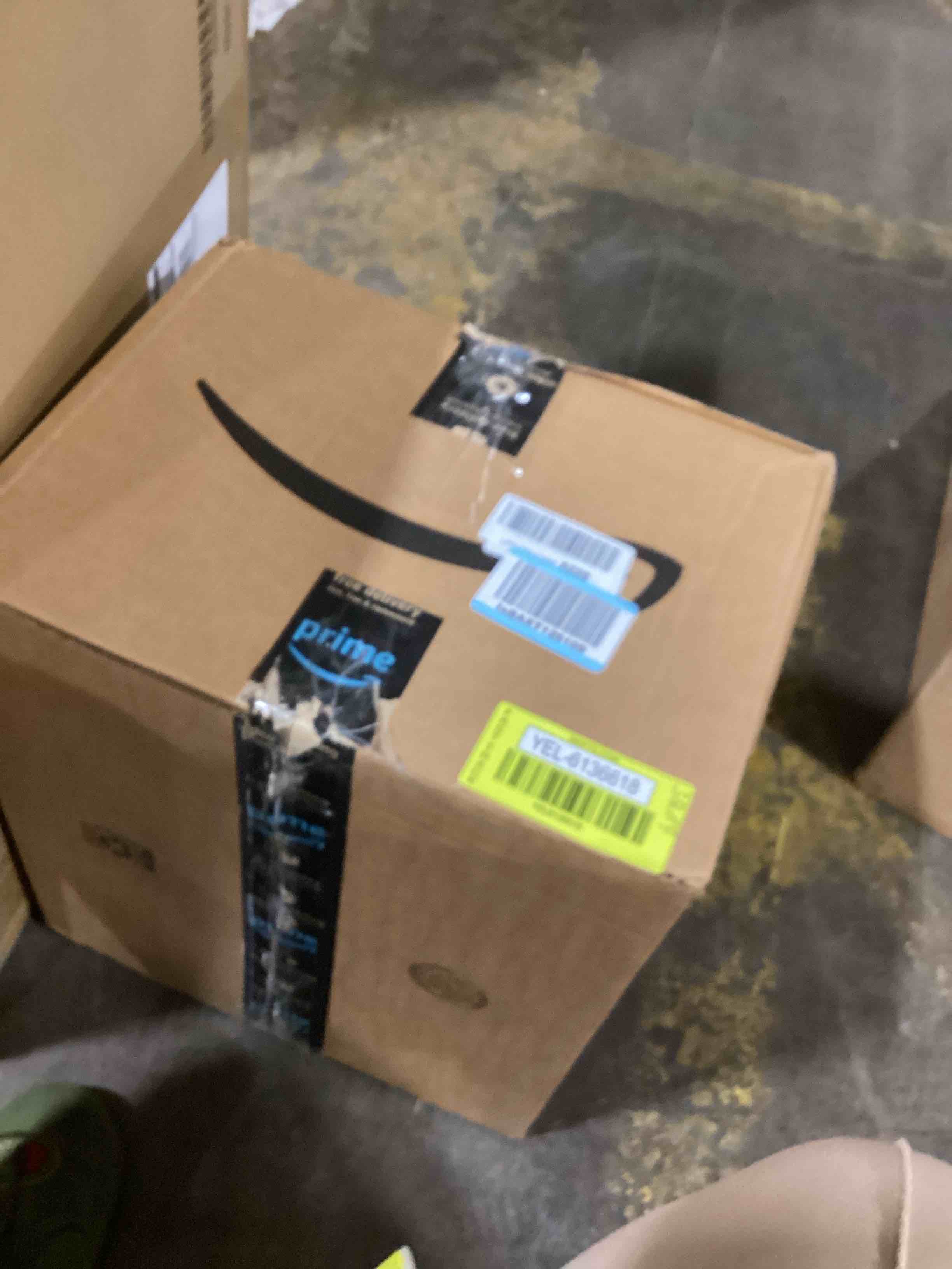 https://s3.amazonaws.com/lotting-images-prod/bidfta/YEL6136618_1714149681327.jpeg