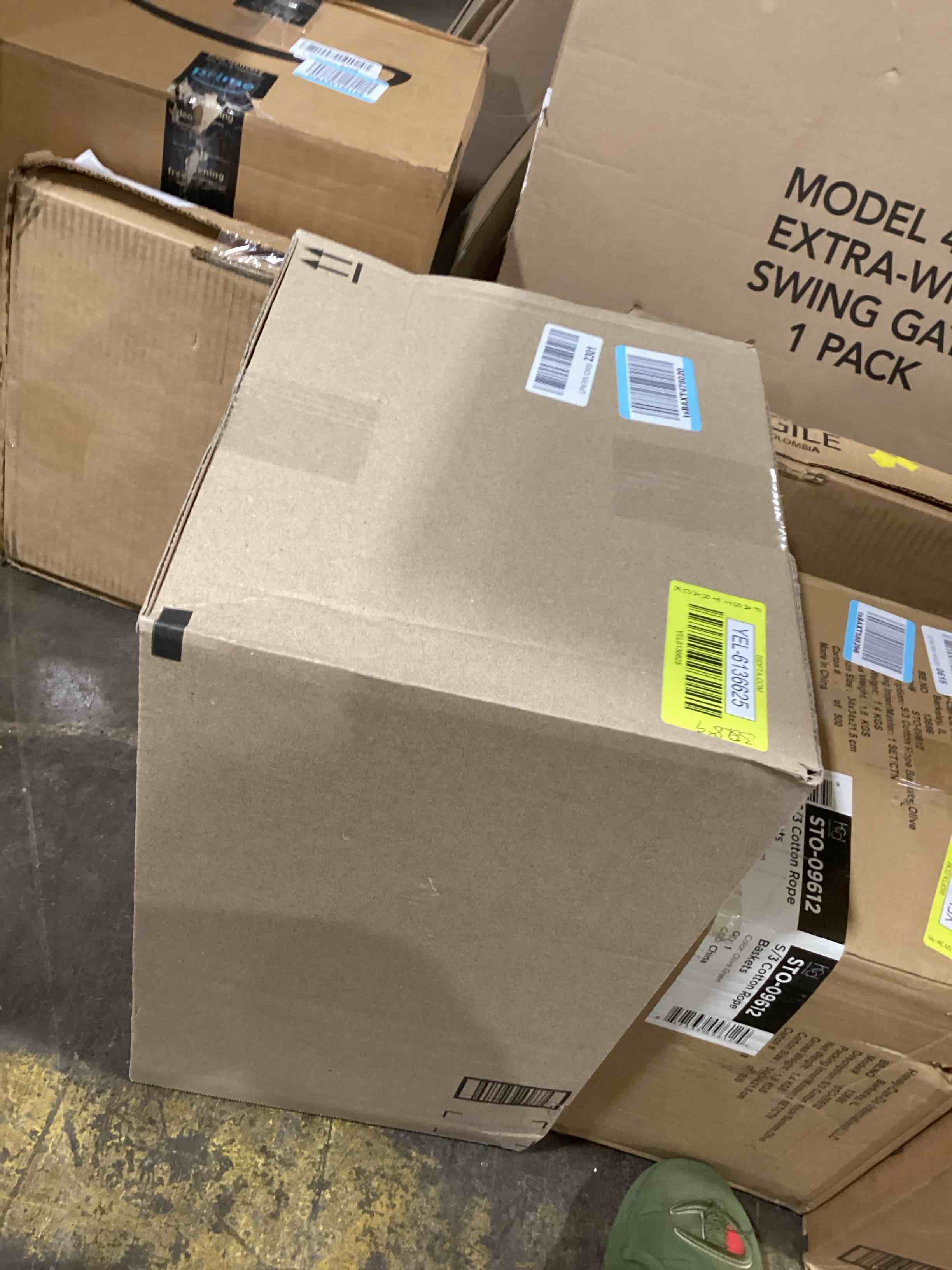 https://s3.amazonaws.com/lotting-images-prod/bidfta/YEL6136625_1714149260170.jpeg