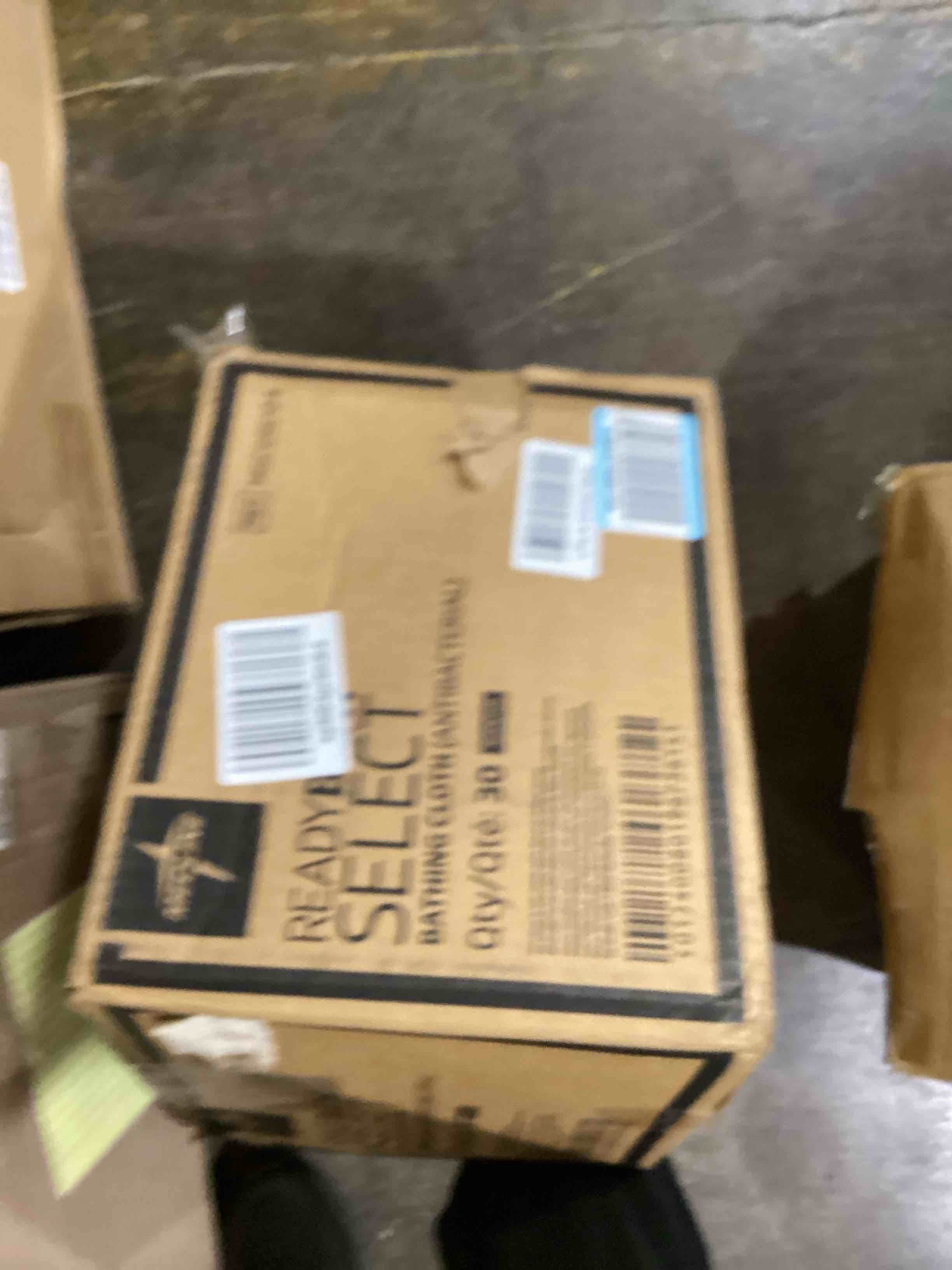 https://s3.amazonaws.com/lotting-images-prod/bidfta/YEL6137097_1720546489762.jpeg