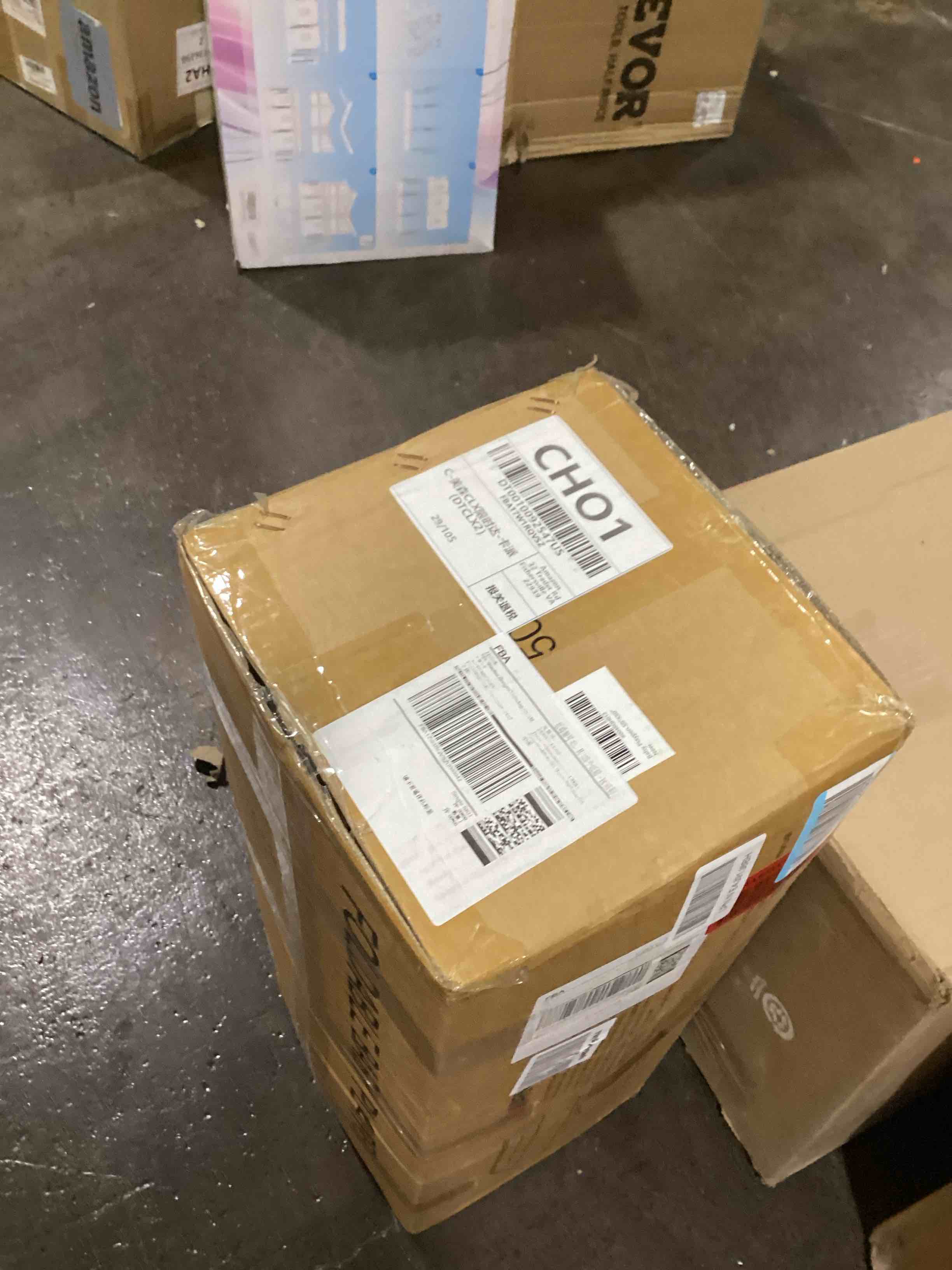 https://s3.amazonaws.com/lotting-images-prod/bidfta/YEL6137359_1721050710636.jpeg
