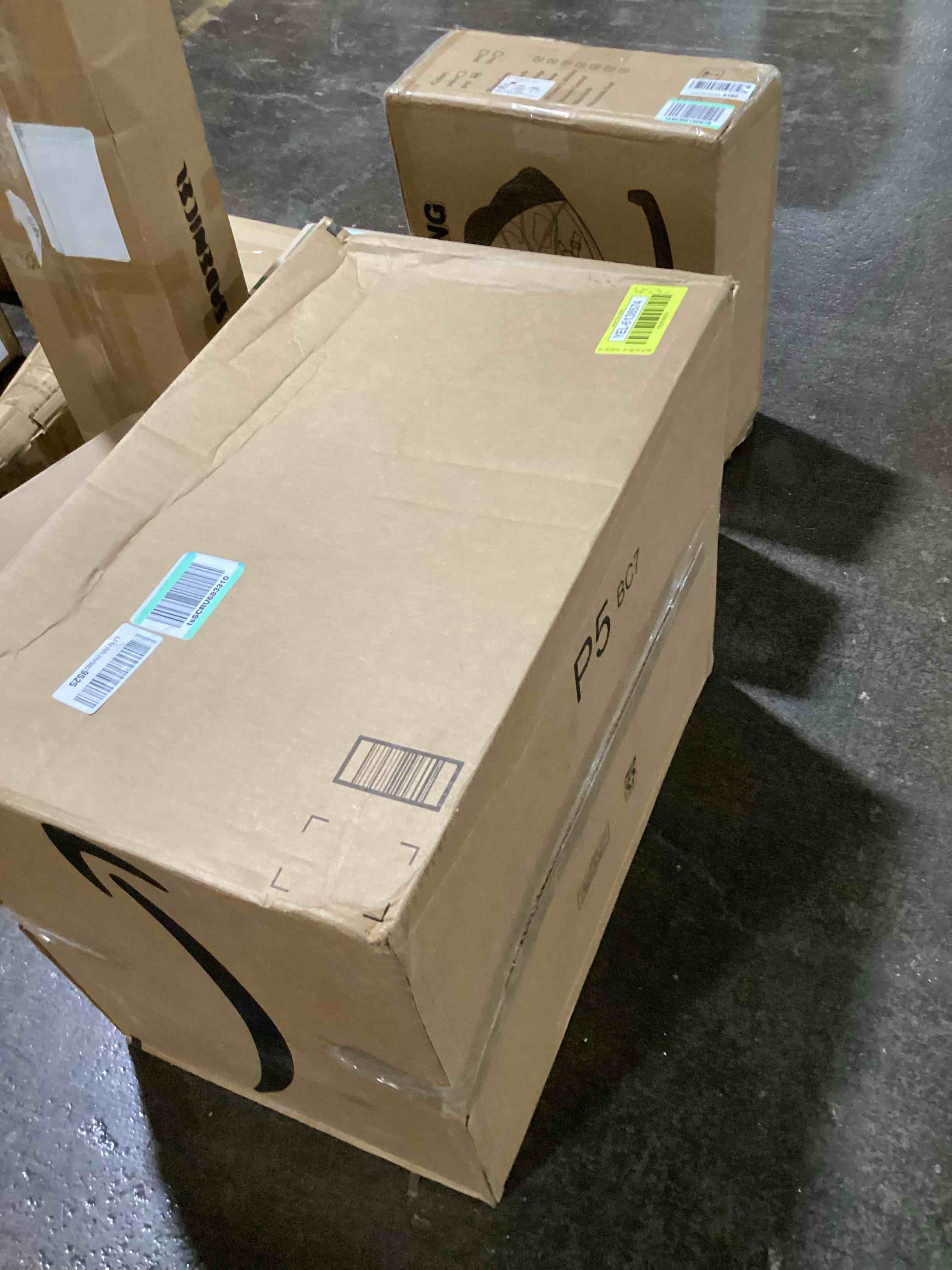 https://s3.amazonaws.com/lotting-images-prod/bidfta/YEL6138574_1718378289563.jpeg