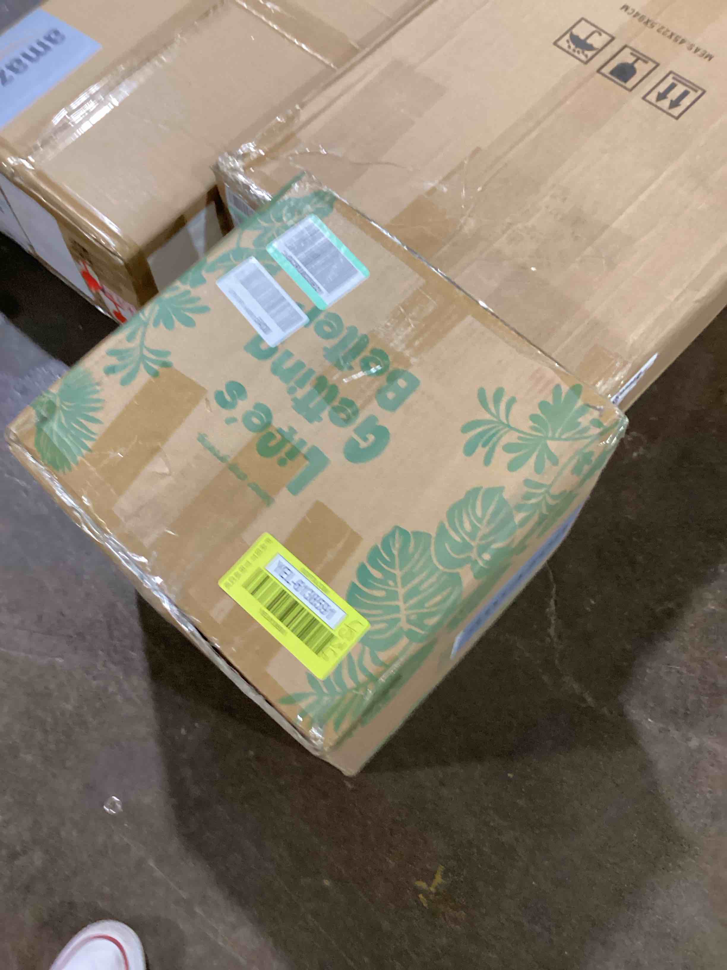 https://s3.amazonaws.com/lotting-images-prod/bidfta/YEL6138591_1718377218315.jpeg