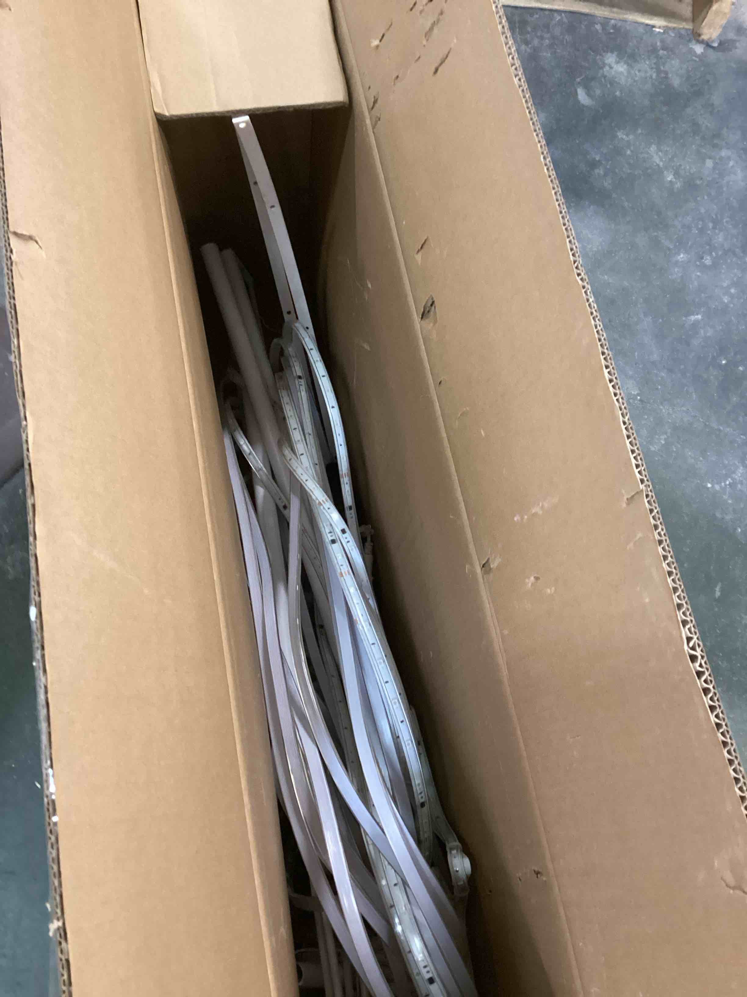 https://s3.amazonaws.com/lotting-images-prod/bidfta/YEL6153129_1714667719892.jpeg