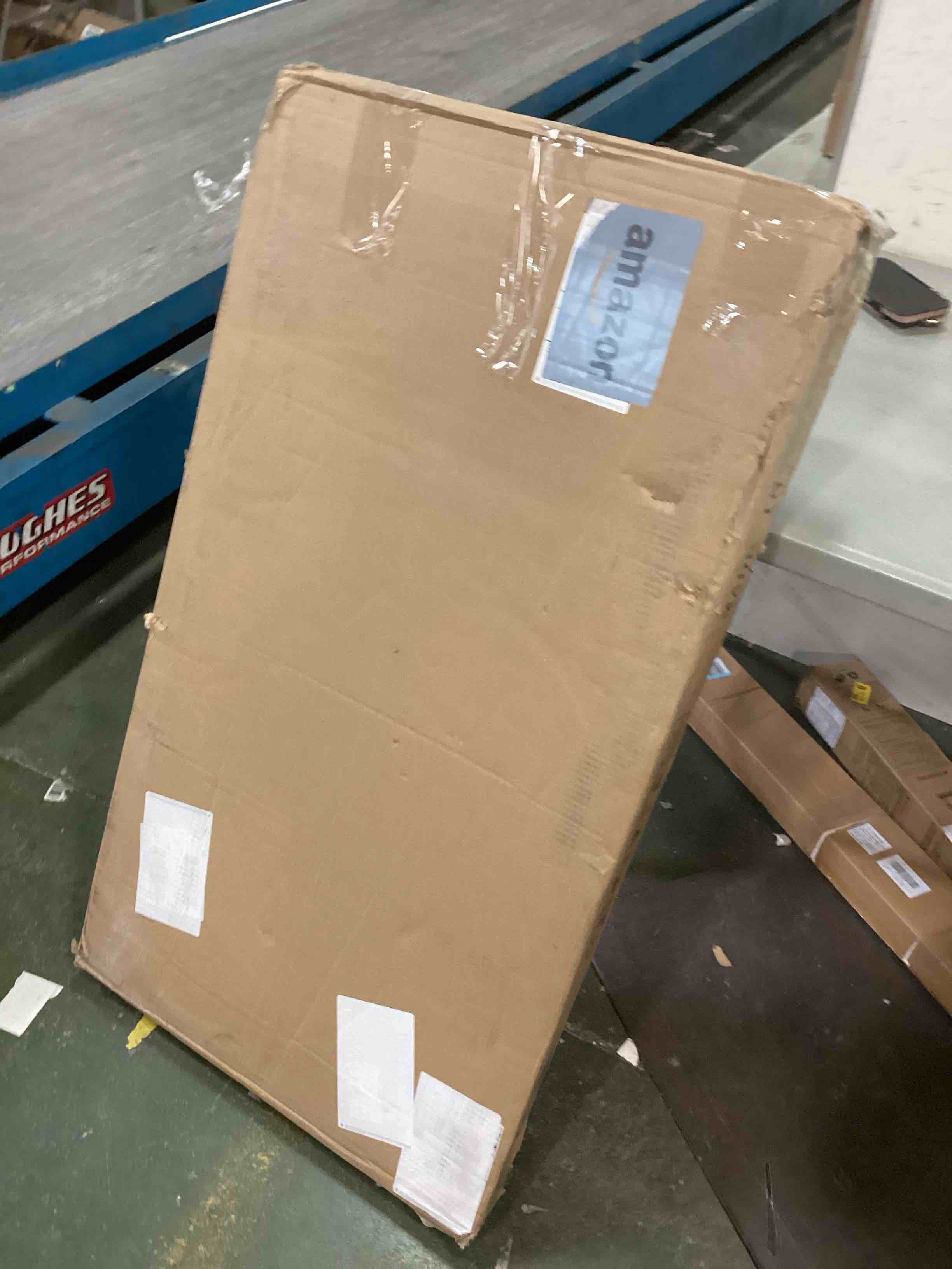 https://s3.amazonaws.com/lotting-images-prod/bidfta/YEL6153181_1714677521891.jpeg