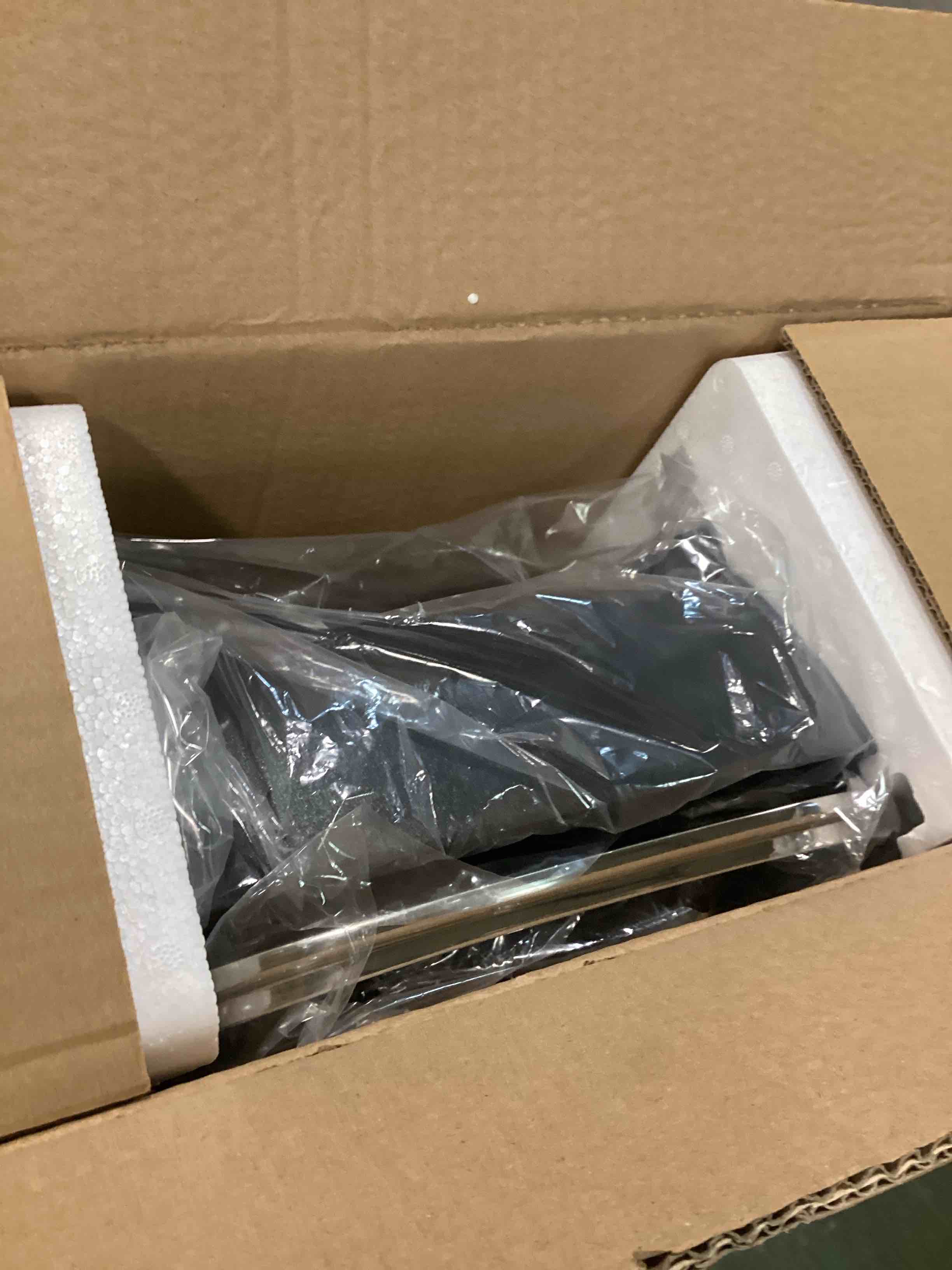 https://s3.amazonaws.com/lotting-images-prod/bidfta/YEL6153334_1714735464947.jpeg