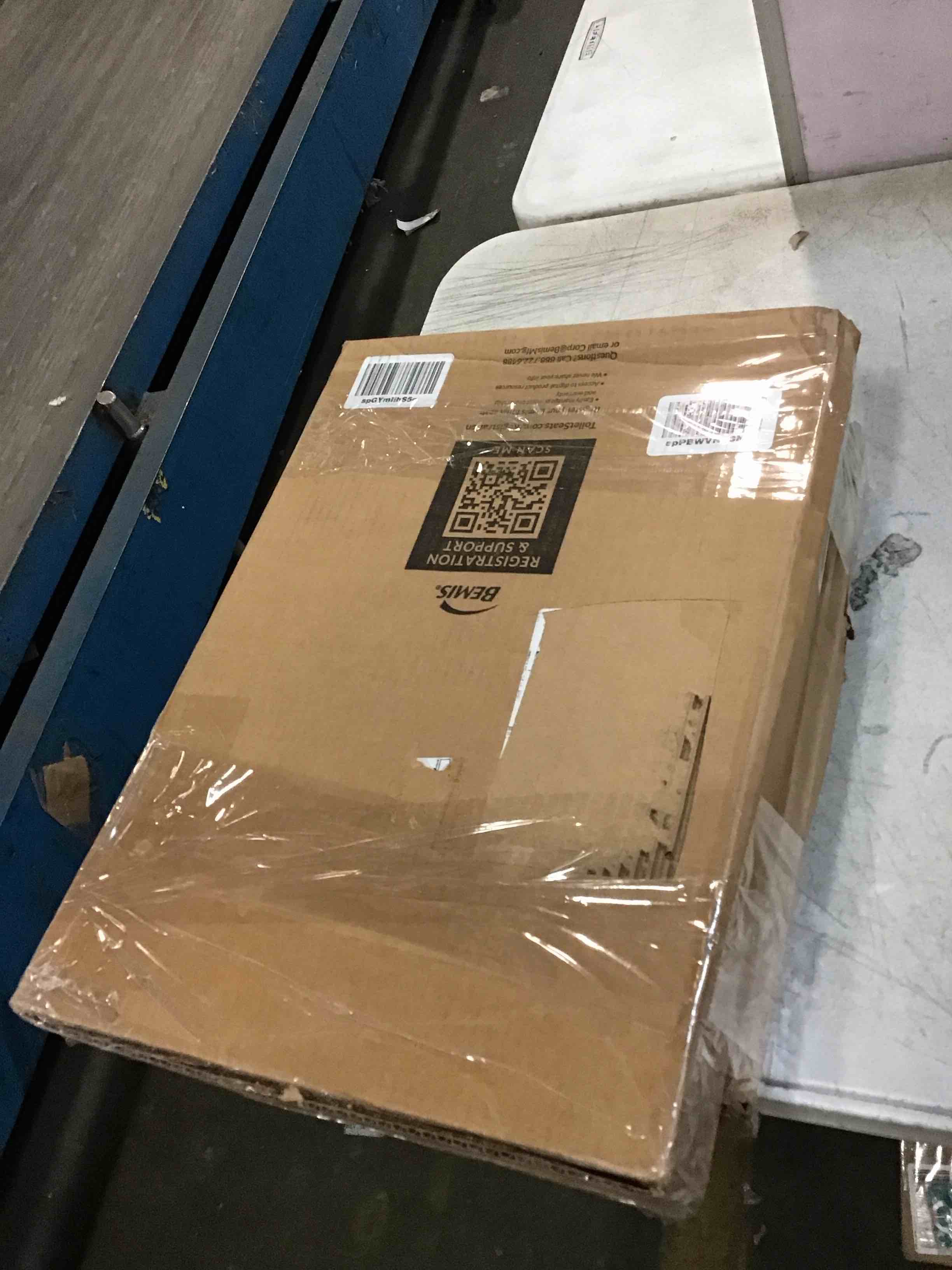 https://s3.amazonaws.com/lotting-images-prod/bidfta/YEL6153927_1714742327019.jpeg