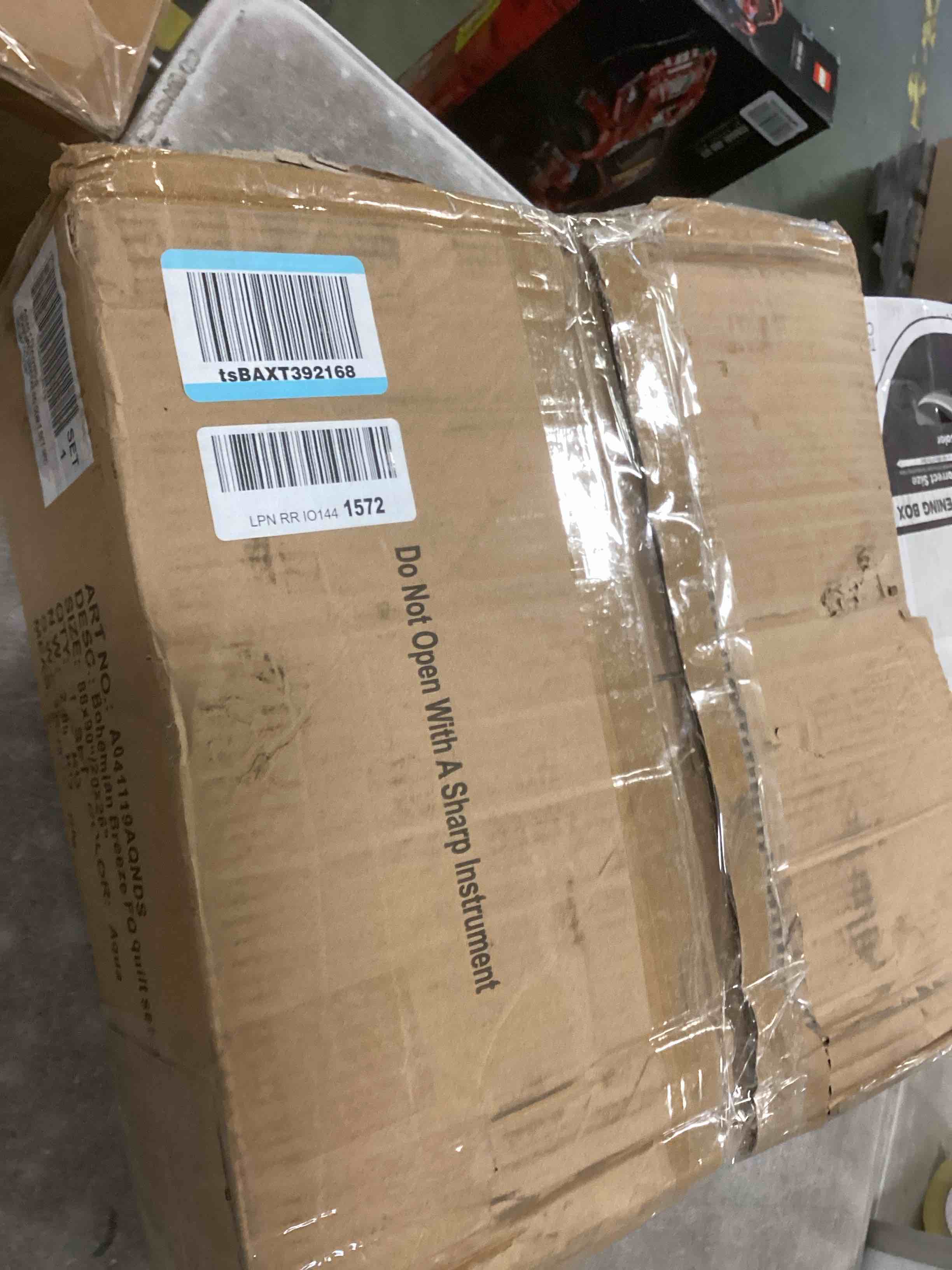 https://s3.amazonaws.com/lotting-images-prod/bidfta/YEL6156458_1714399058673.jpeg