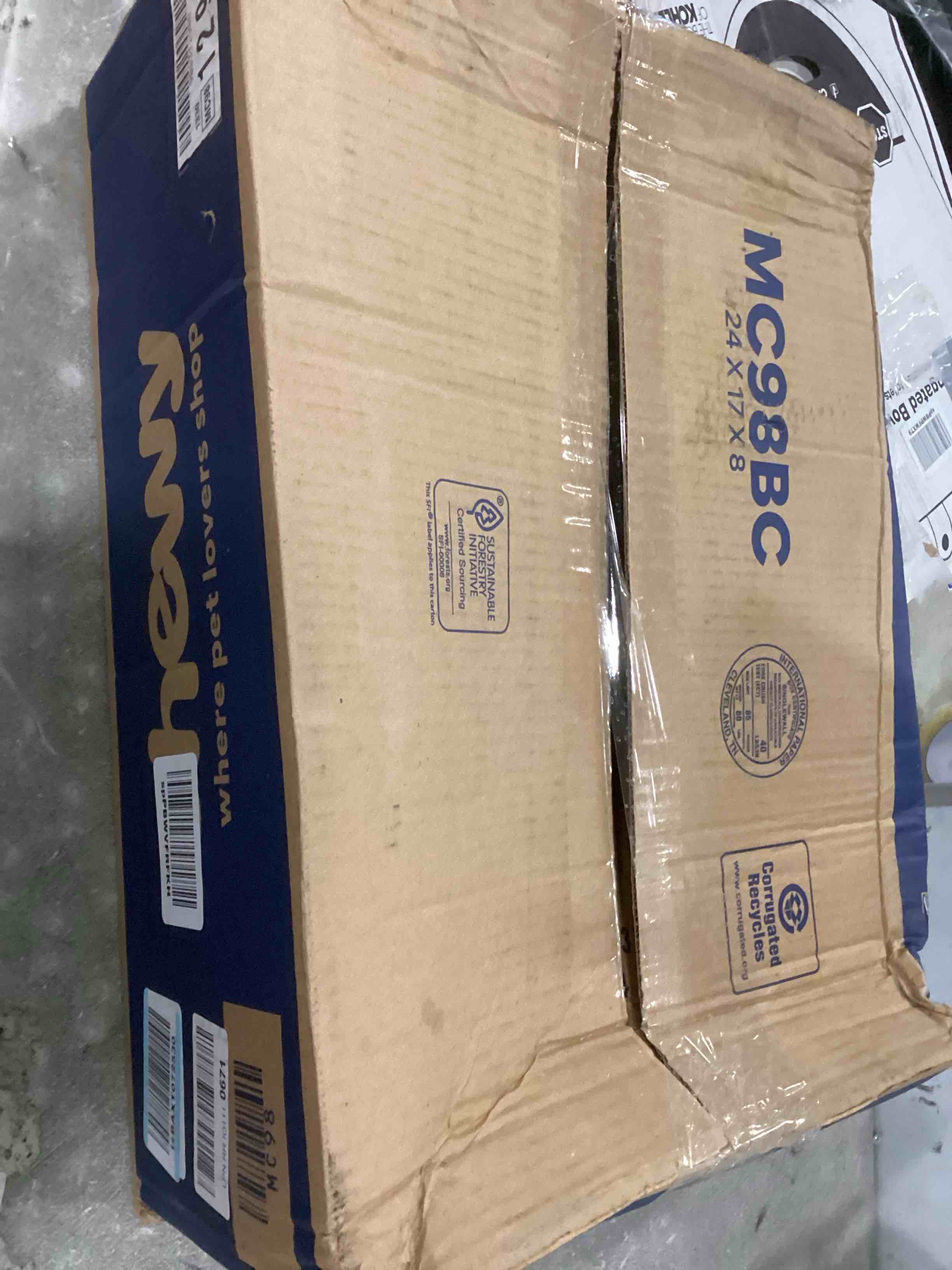 https://s3.amazonaws.com/lotting-images-prod/bidfta/YEL6156459_1714400384888.jpeg