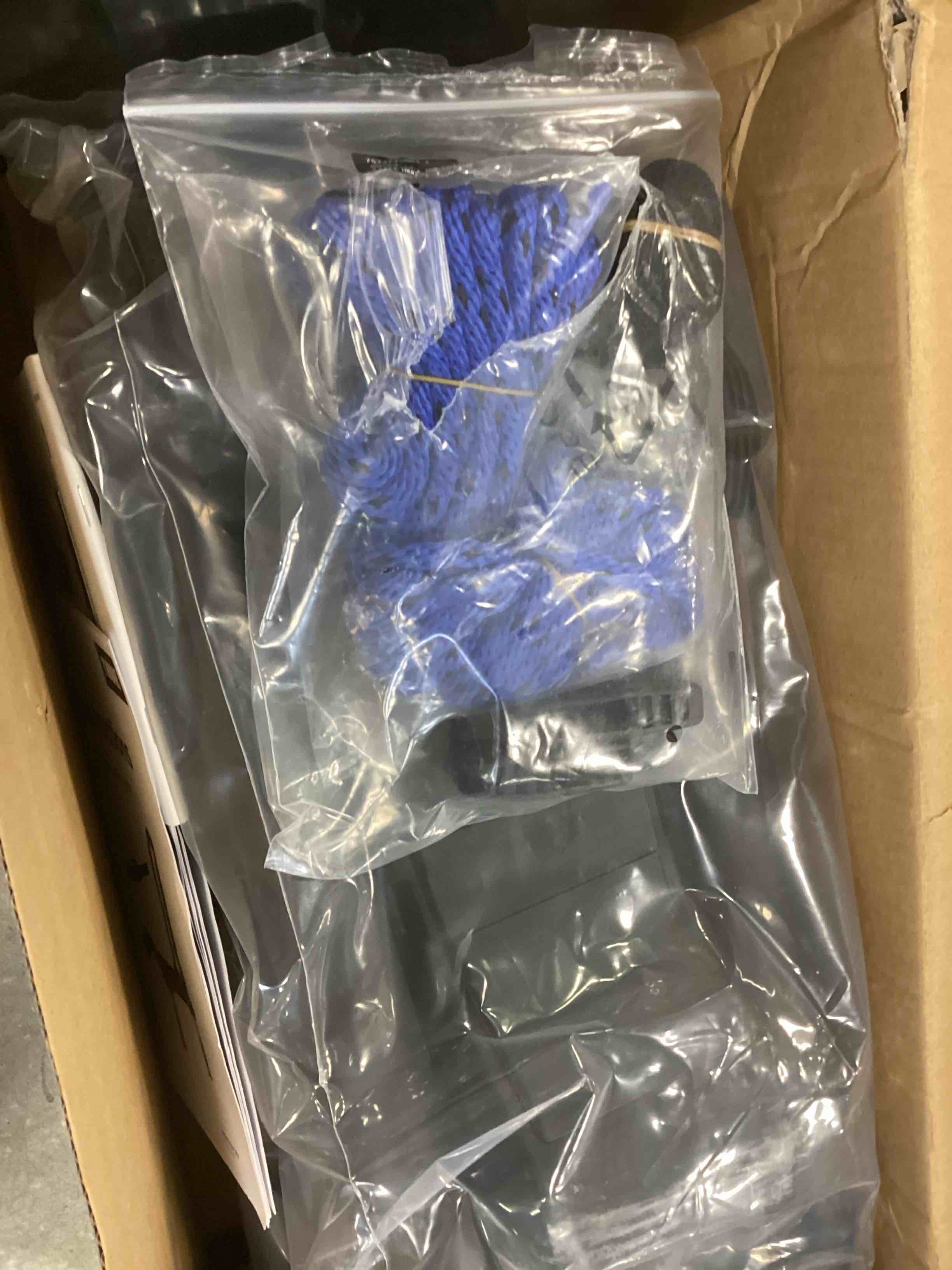 https://s3.amazonaws.com/lotting-images-prod/bidfta/YEL6157343_1714761804593.jpeg