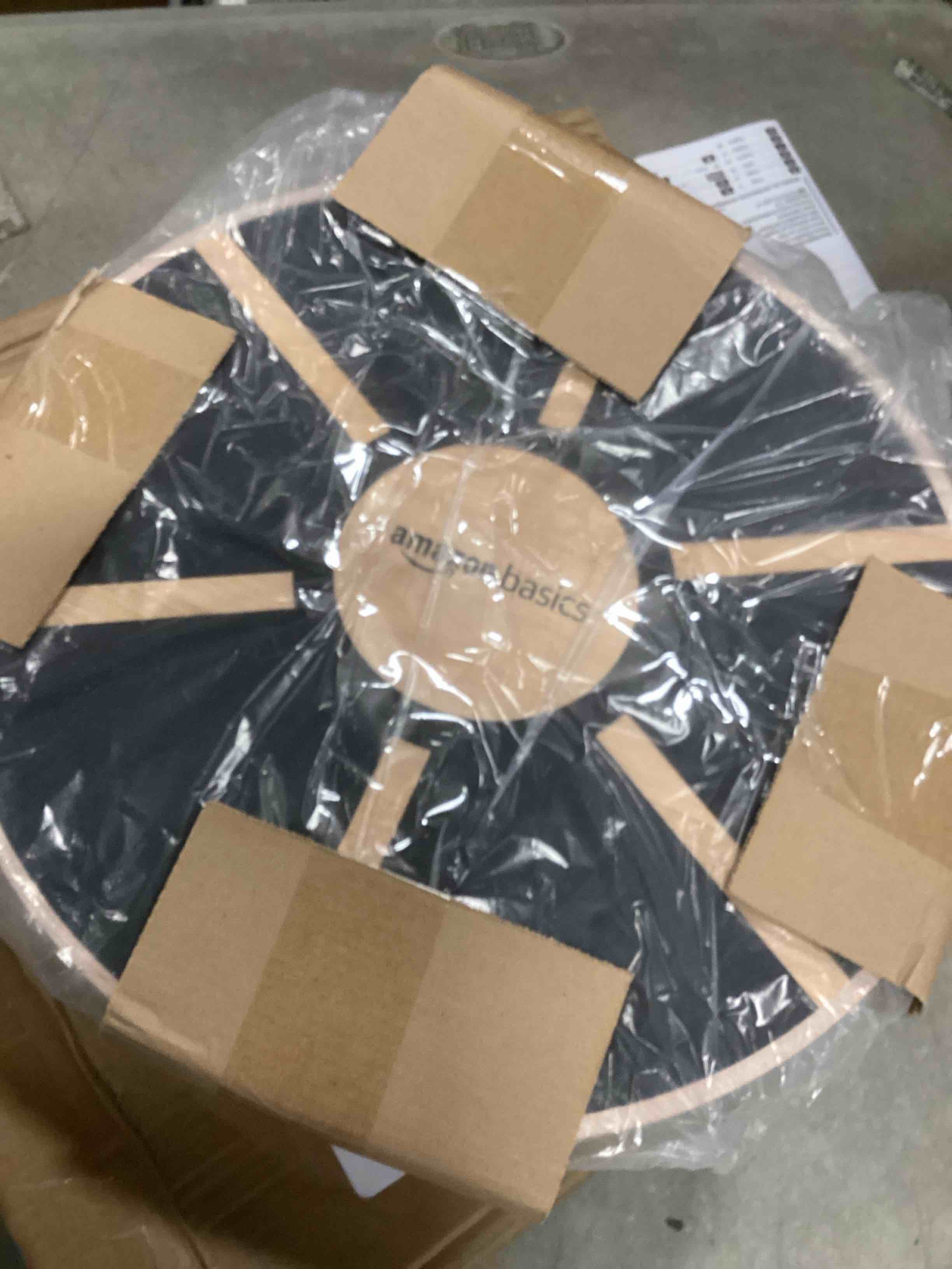https://s3.amazonaws.com/lotting-images-prod/bidfta/YEL6157410_1714736562214.jpeg