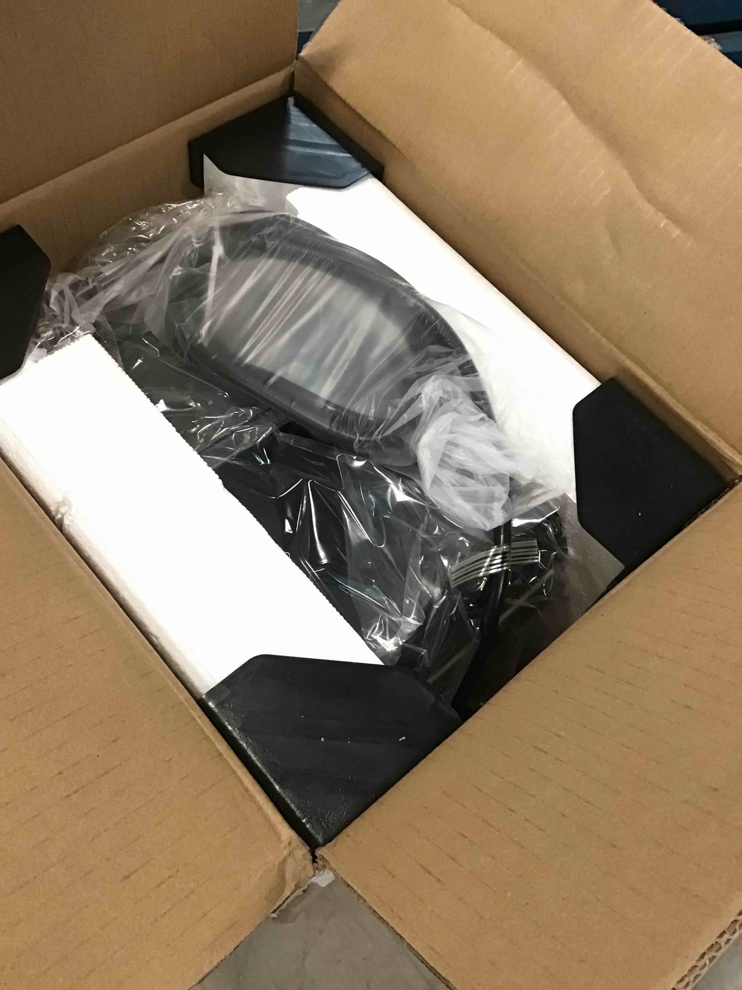 https://s3.amazonaws.com/lotting-images-prod/bidfta/YEL6158668_1714655616200.jpeg