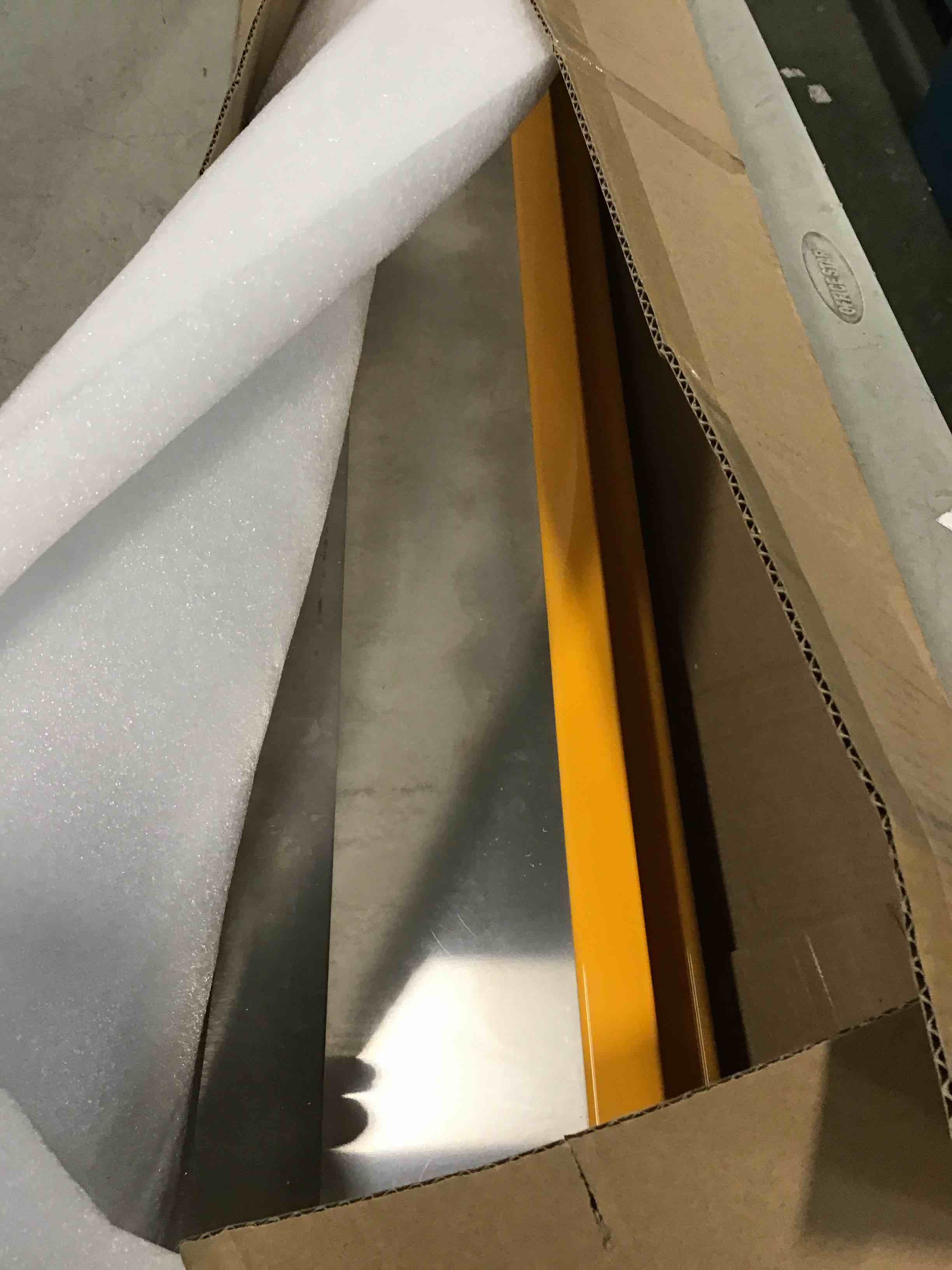 https://s3.amazonaws.com/lotting-images-prod/bidfta/YEL6158894_1714742028216.jpeg