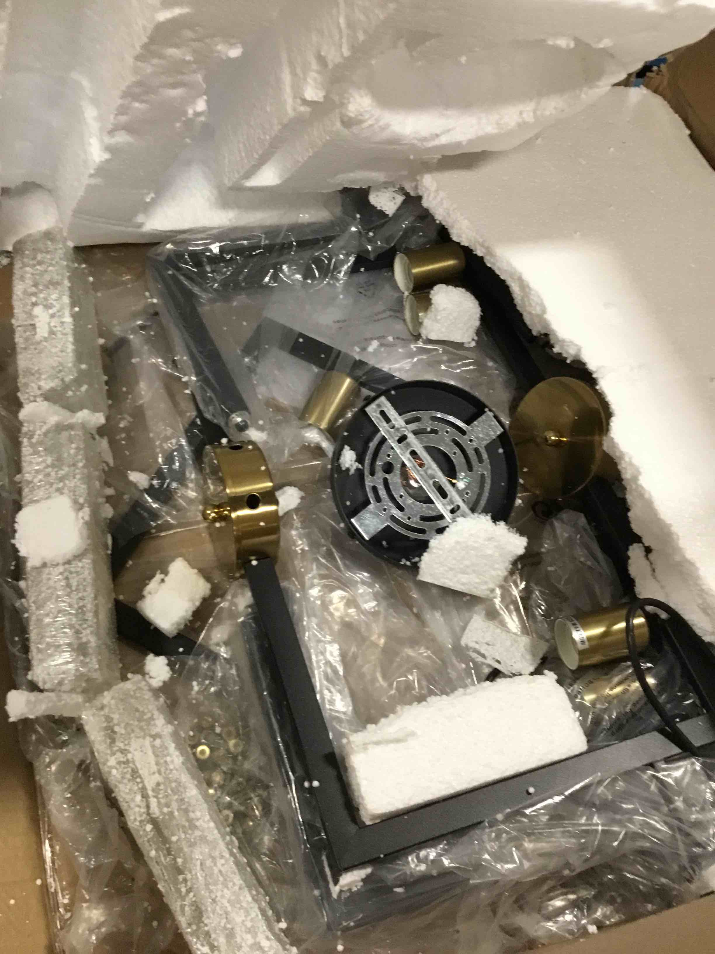 https://s3.amazonaws.com/lotting-images-prod/bidfta/YEL6159360_1715007487656.jpeg