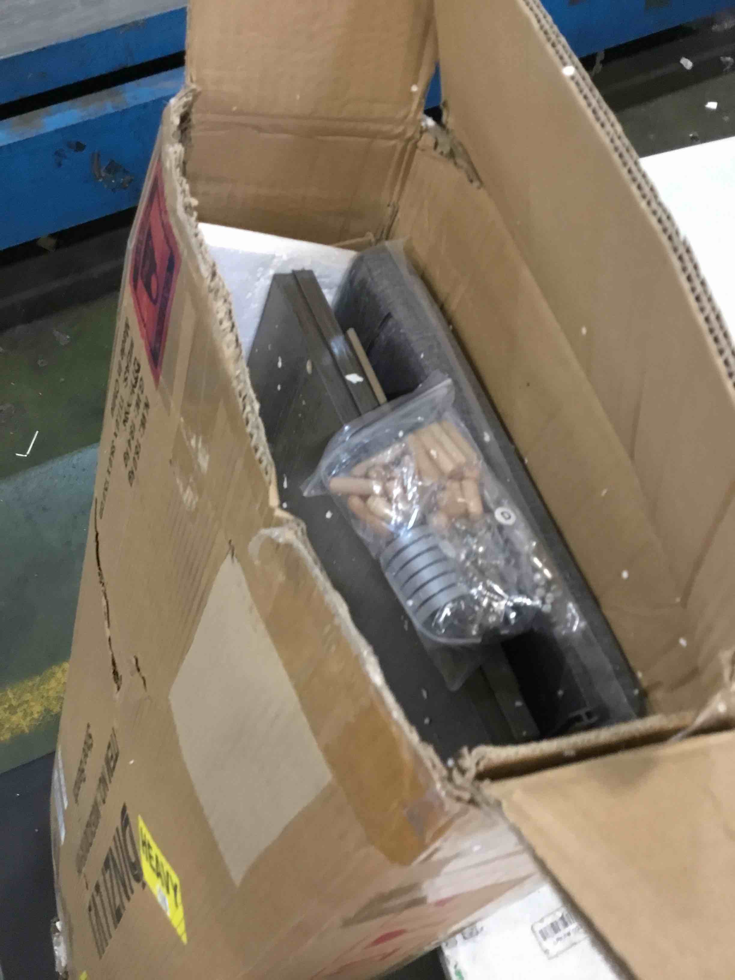 https://s3.amazonaws.com/lotting-images-prod/bidfta/YEL6159393_1715011210302.jpeg