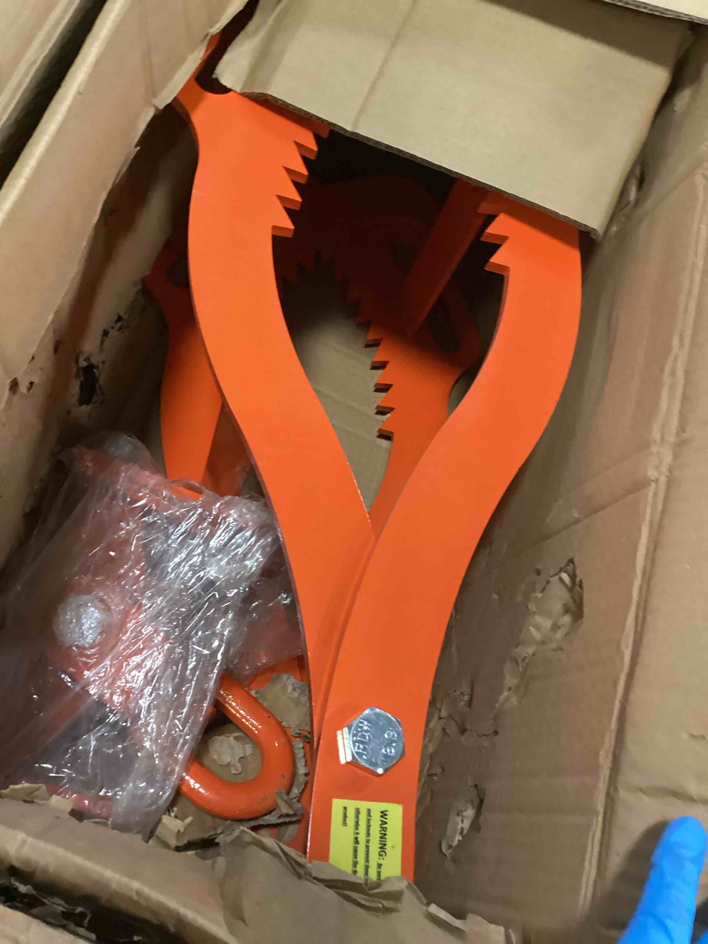 https://s3.amazonaws.com/lotting-images-prod/bidfta/YEL6159932_1714662637260.jpeg
