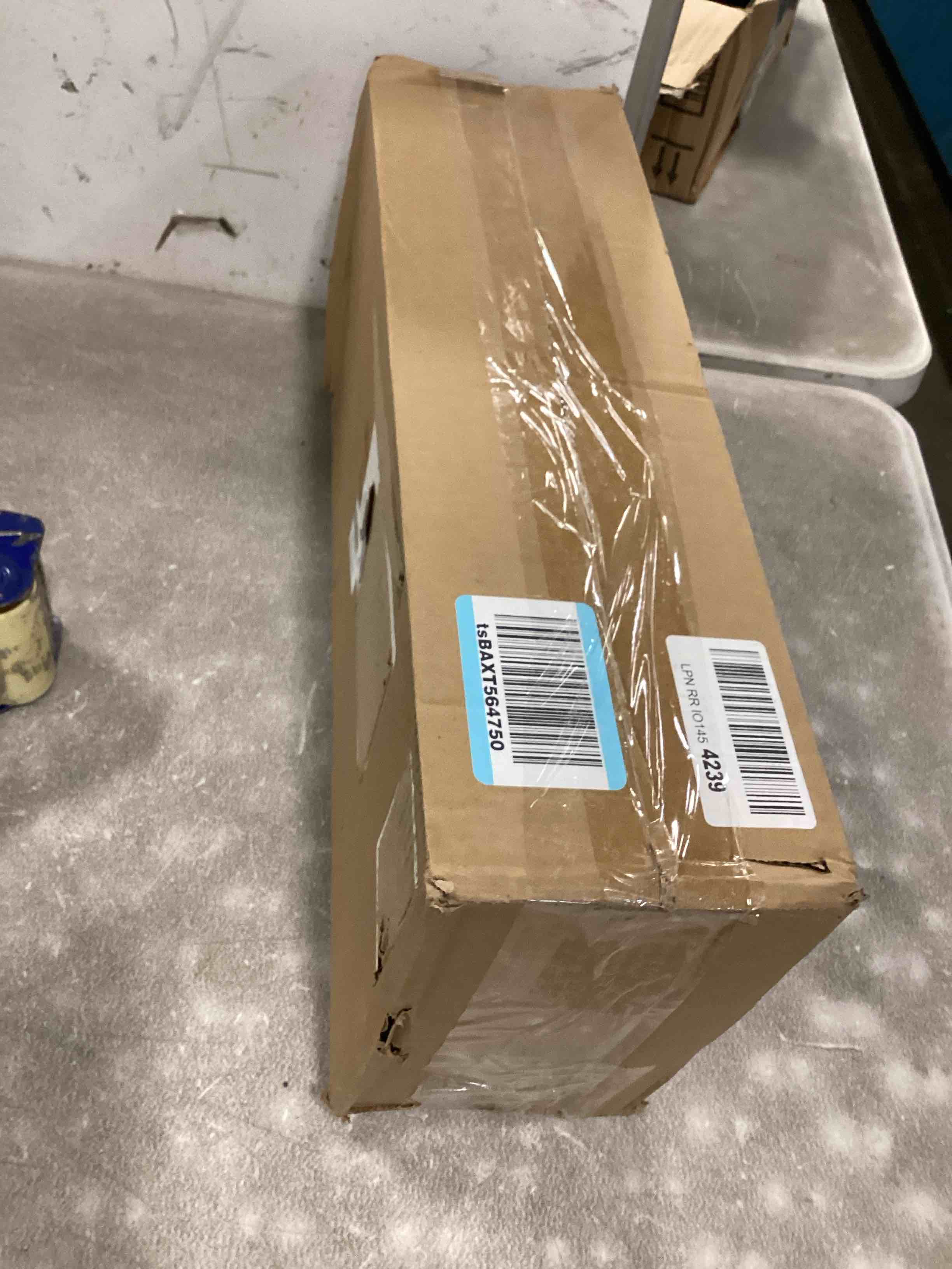 https://s3.amazonaws.com/lotting-images-prod/bidfta/YEL6160106_1714740855729.jpeg
