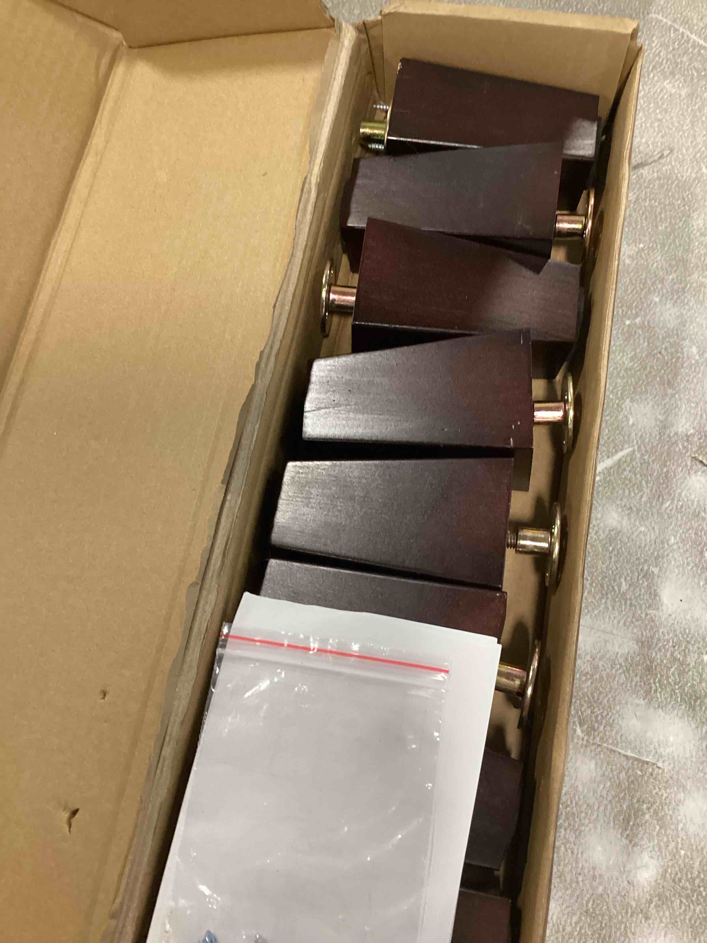 https://s3.amazonaws.com/lotting-images-prod/bidfta/YEL6160342_1714747695458.jpeg
