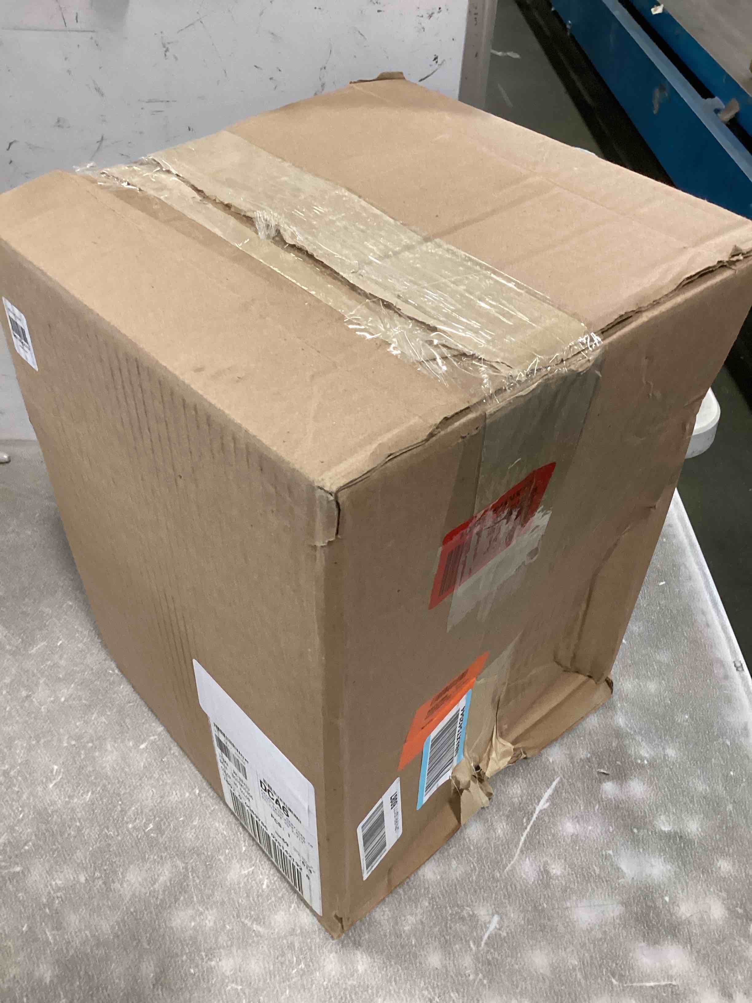 https://s3.amazonaws.com/lotting-images-prod/bidfta/YEL6160373_1714752085454.jpeg