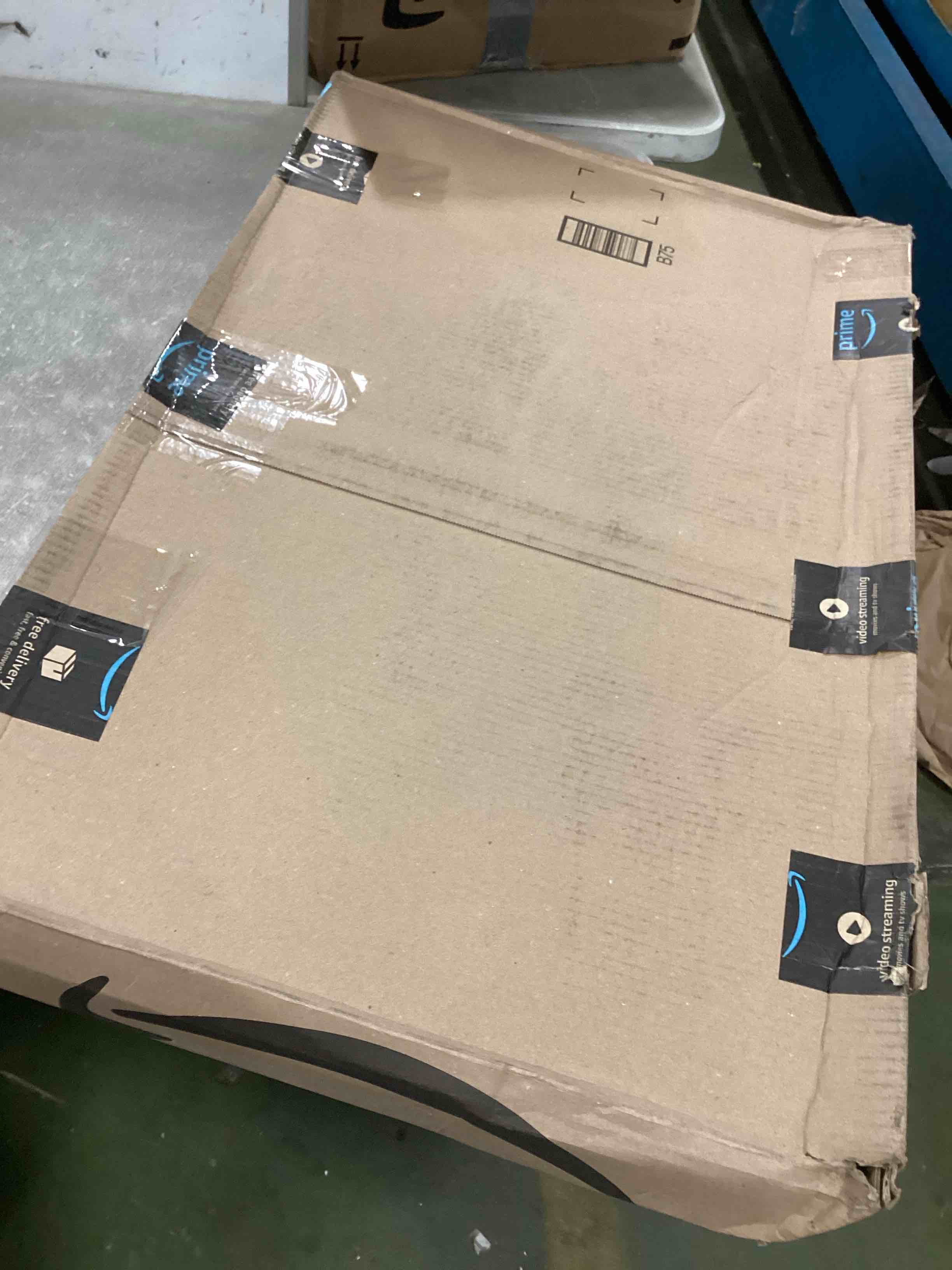 https://s3.amazonaws.com/lotting-images-prod/bidfta/YEL6160412_1714758889777.jpeg