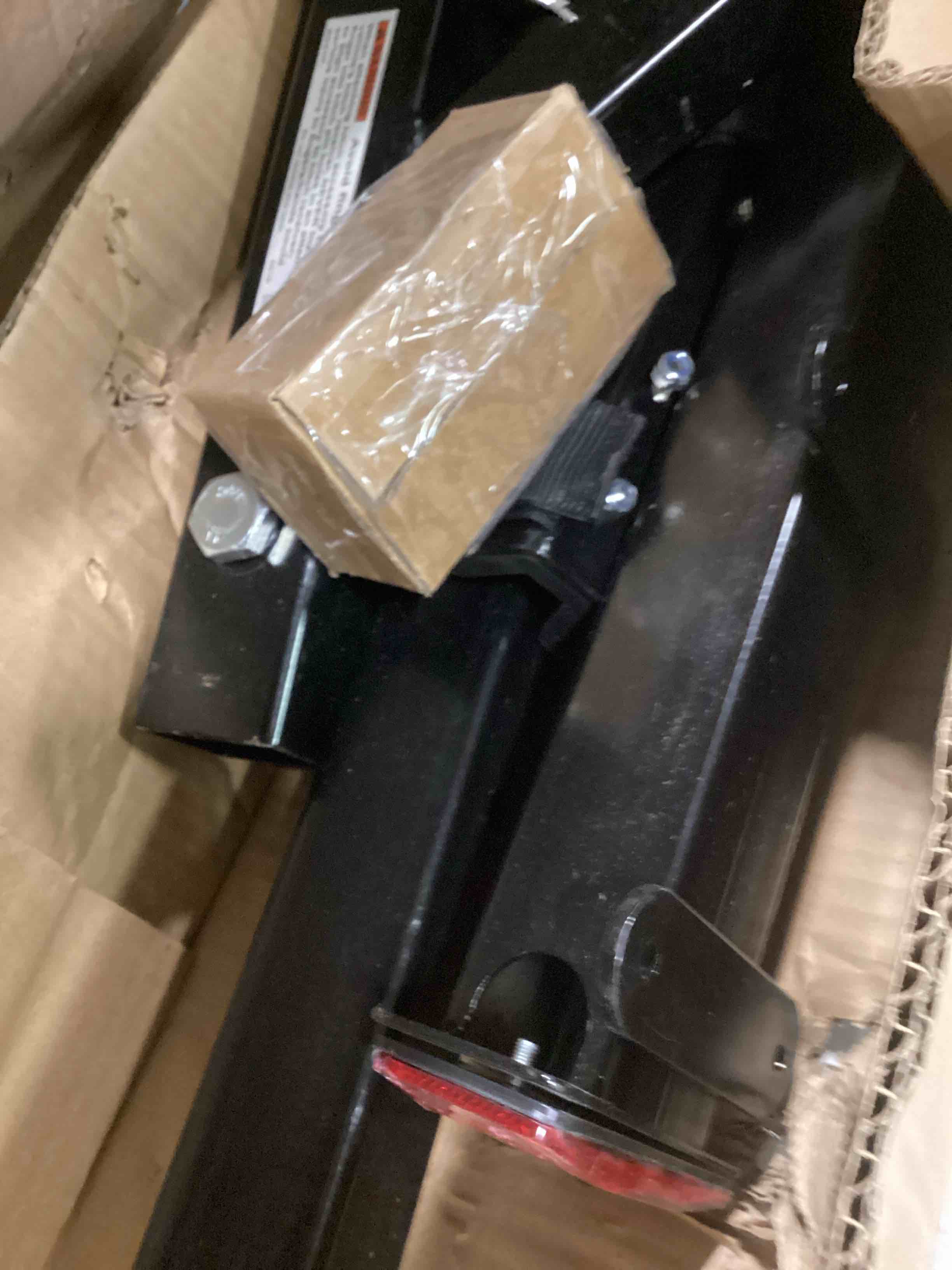 https://s3.amazonaws.com/lotting-images-prod/bidfta/YEL6160712_1715002803730.jpeg