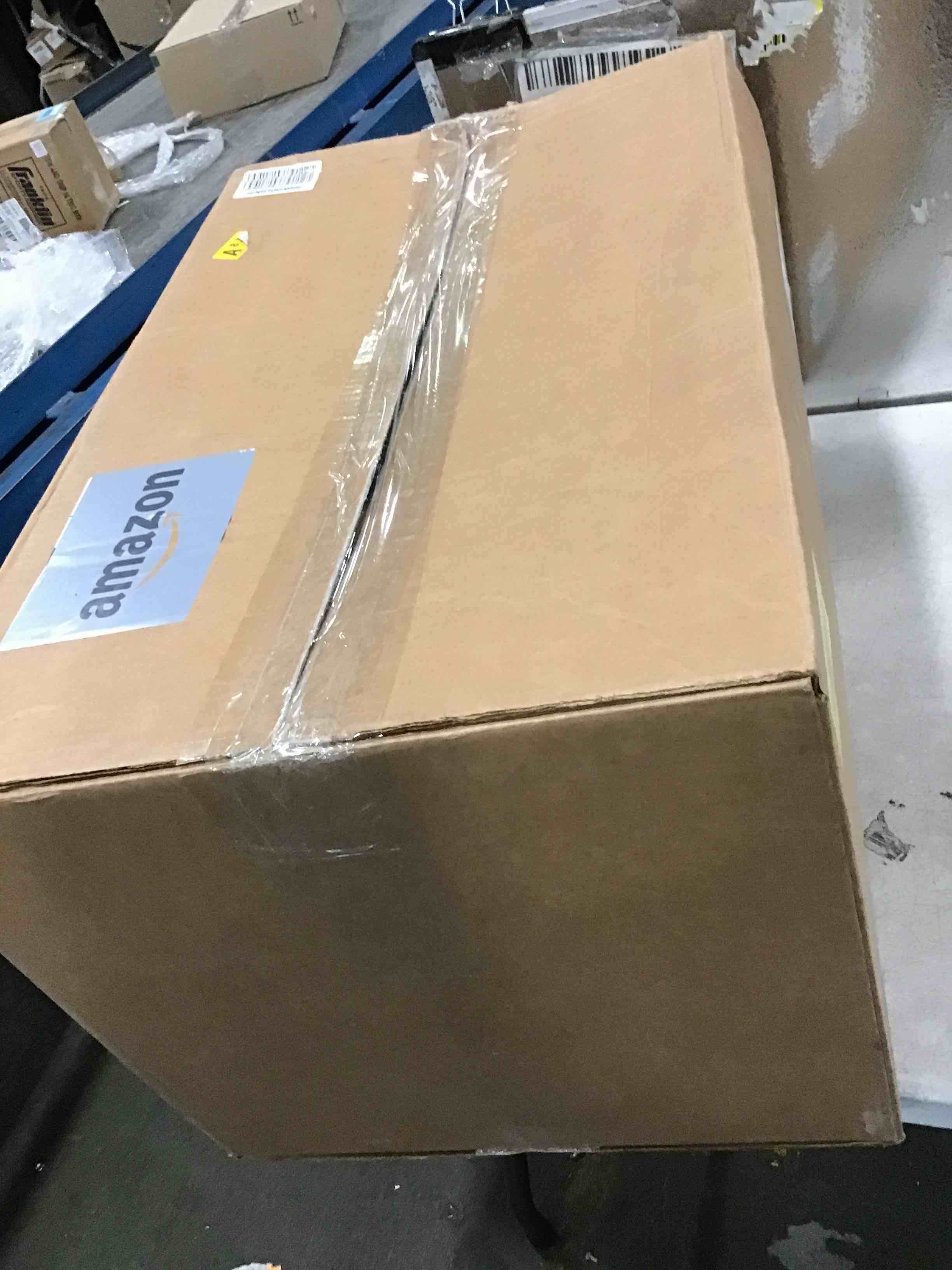 https://s3.amazonaws.com/lotting-images-prod/bidfta/YEL6160976_1714997840608.jpeg