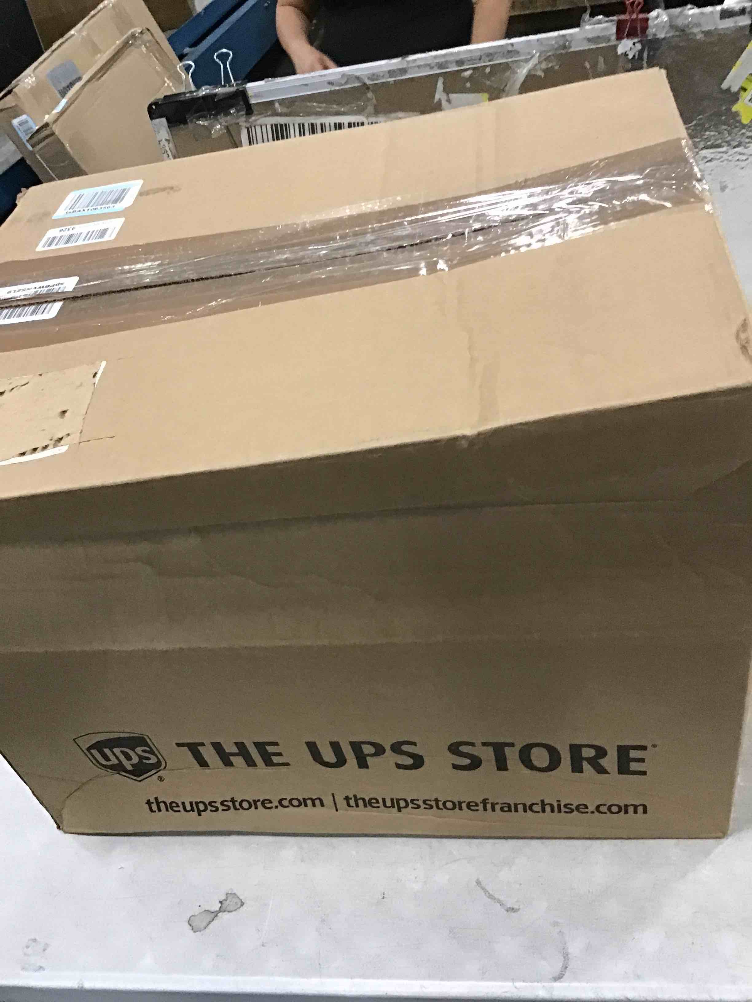 https://s3.amazonaws.com/lotting-images-prod/bidfta/YEL6160991_1714998624591.jpeg