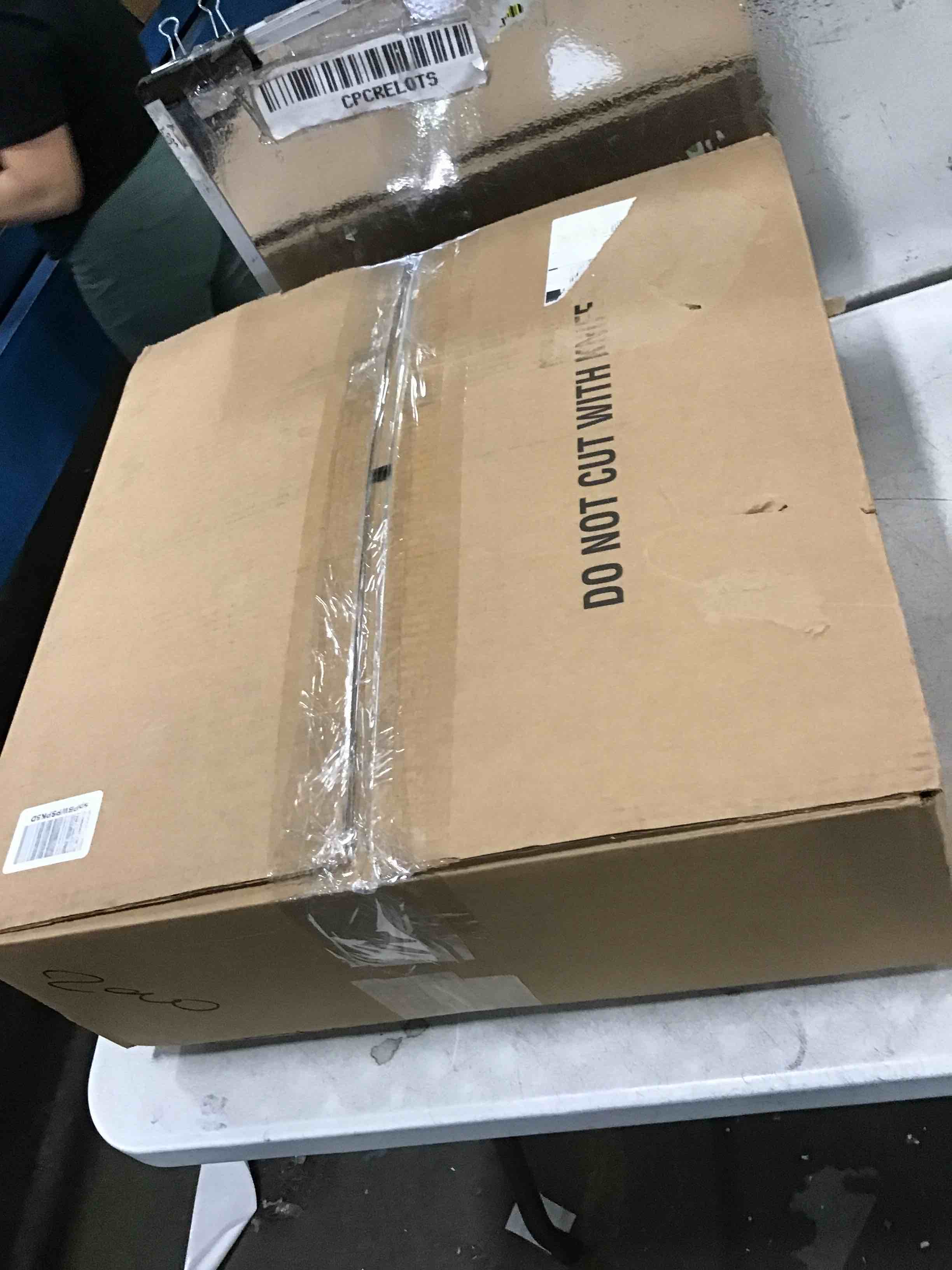 https://s3.amazonaws.com/lotting-images-prod/bidfta/YEL6161026_1715003351358.jpeg