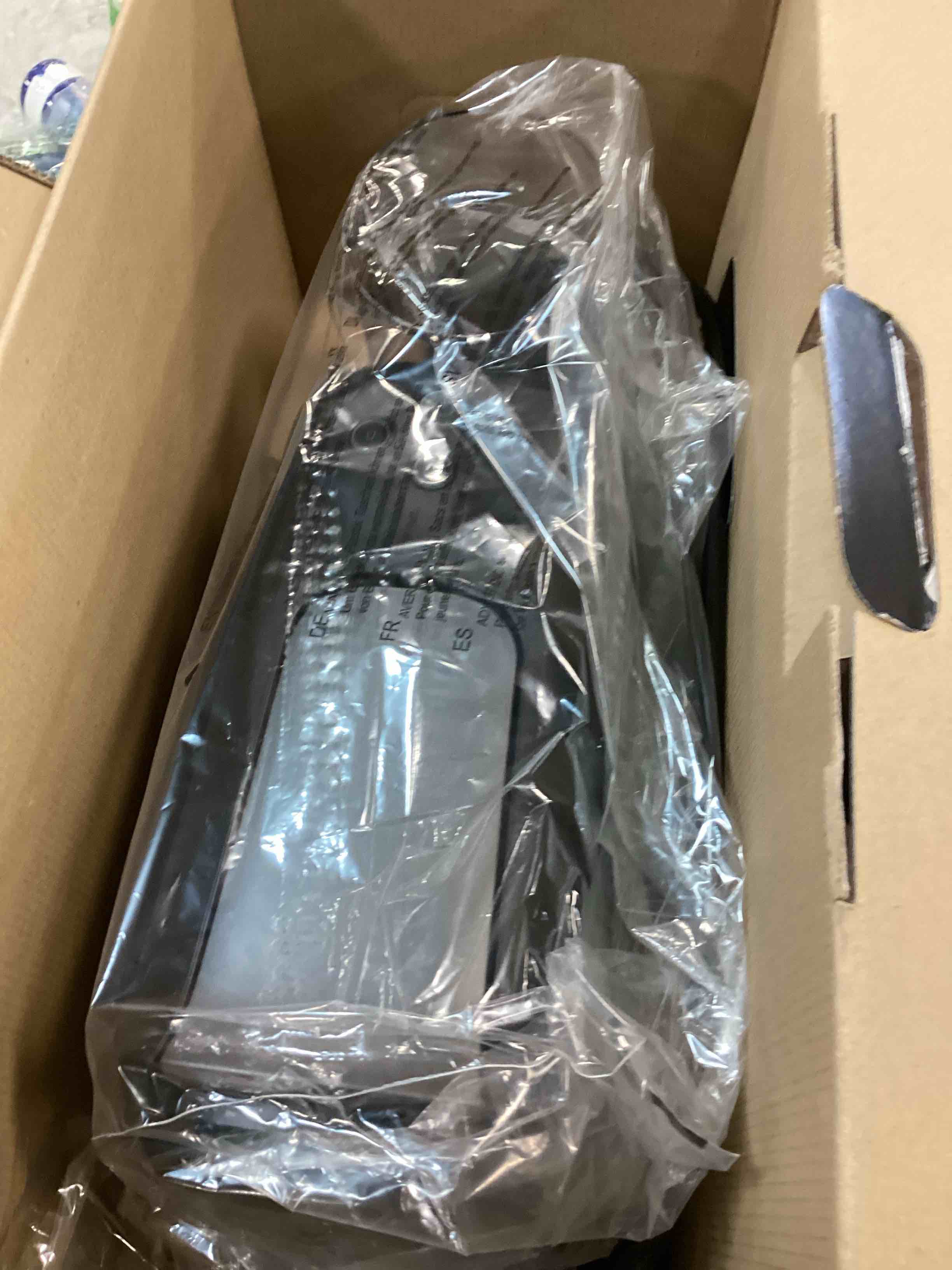 https://s3.amazonaws.com/lotting-images-prod/bidfta/YEL6163092_1715023527147.jpeg