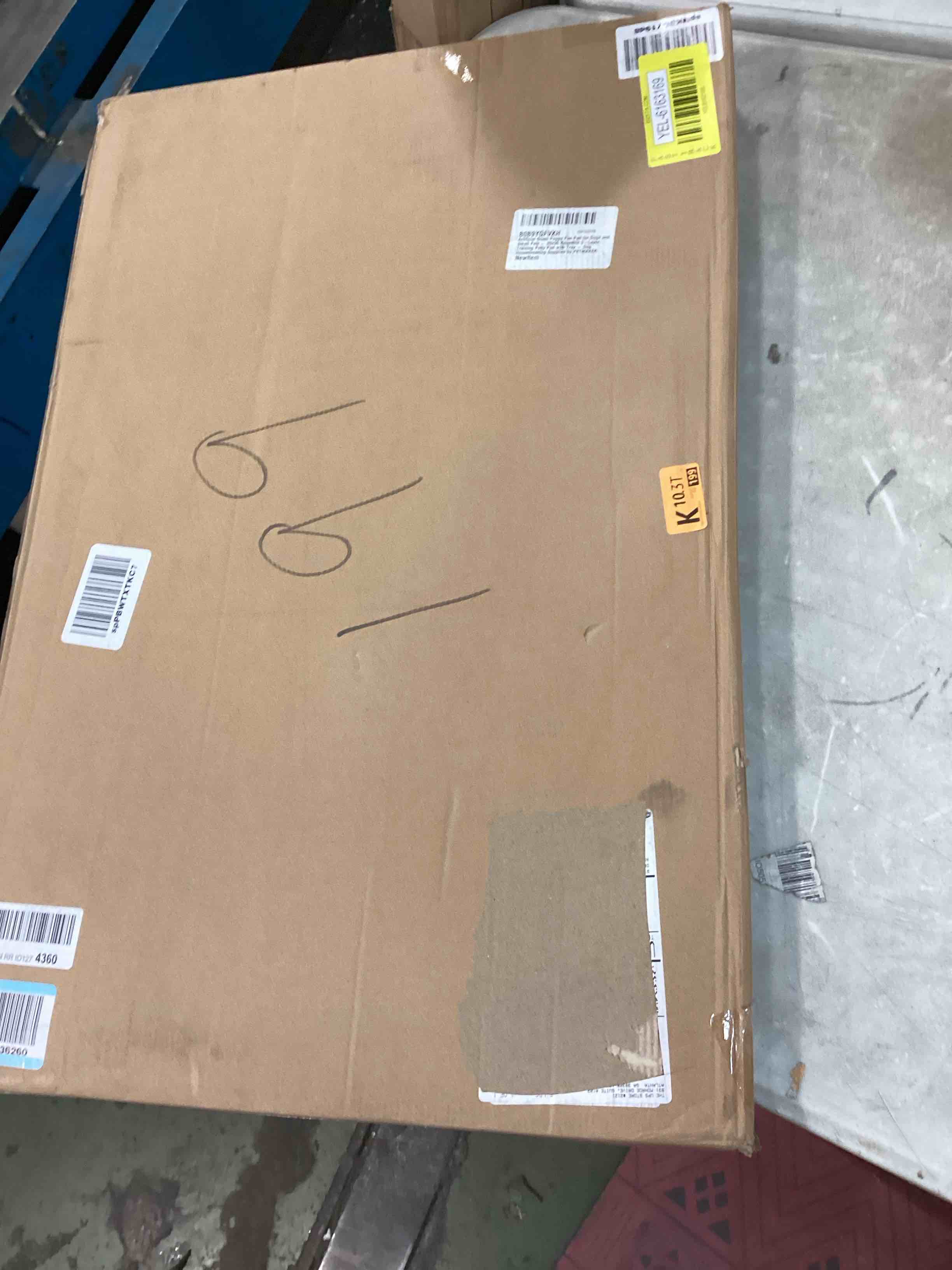 https://s3.amazonaws.com/lotting-images-prod/bidfta/YEL6163169_1715083861987.jpeg