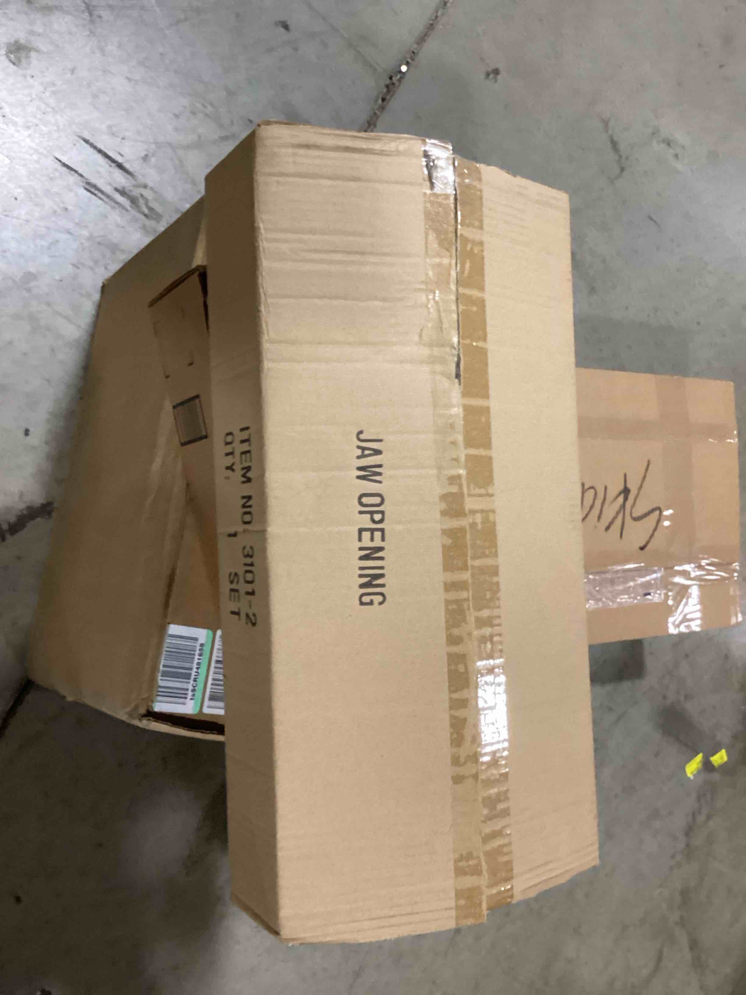 https://s3.amazonaws.com/lotting-images-prod/bidfta/YEL6164036_1715186376441.jpeg