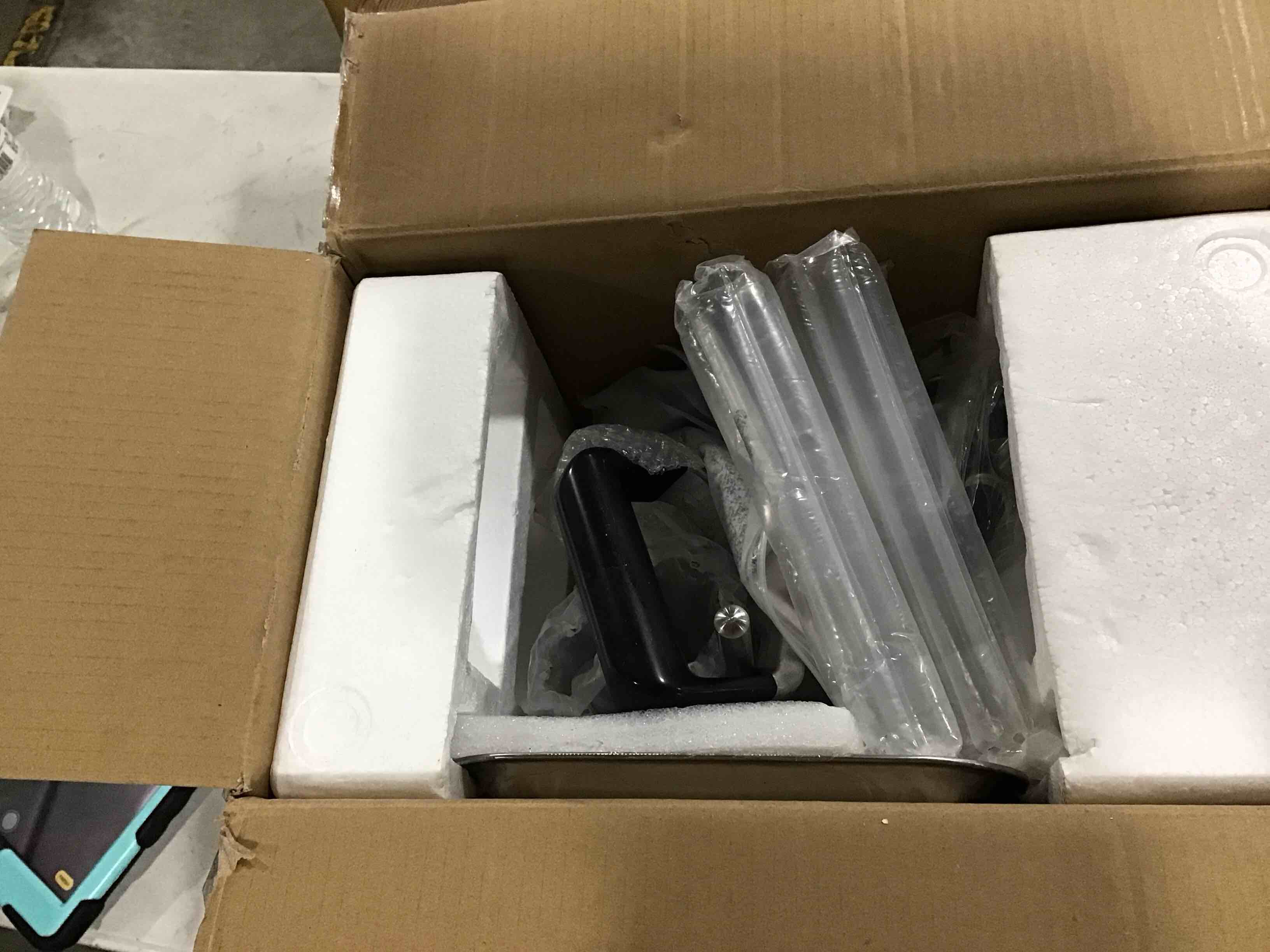 https://s3.amazonaws.com/lotting-images-prod/bidfta/YEL6167252_1715172698166.jpeg