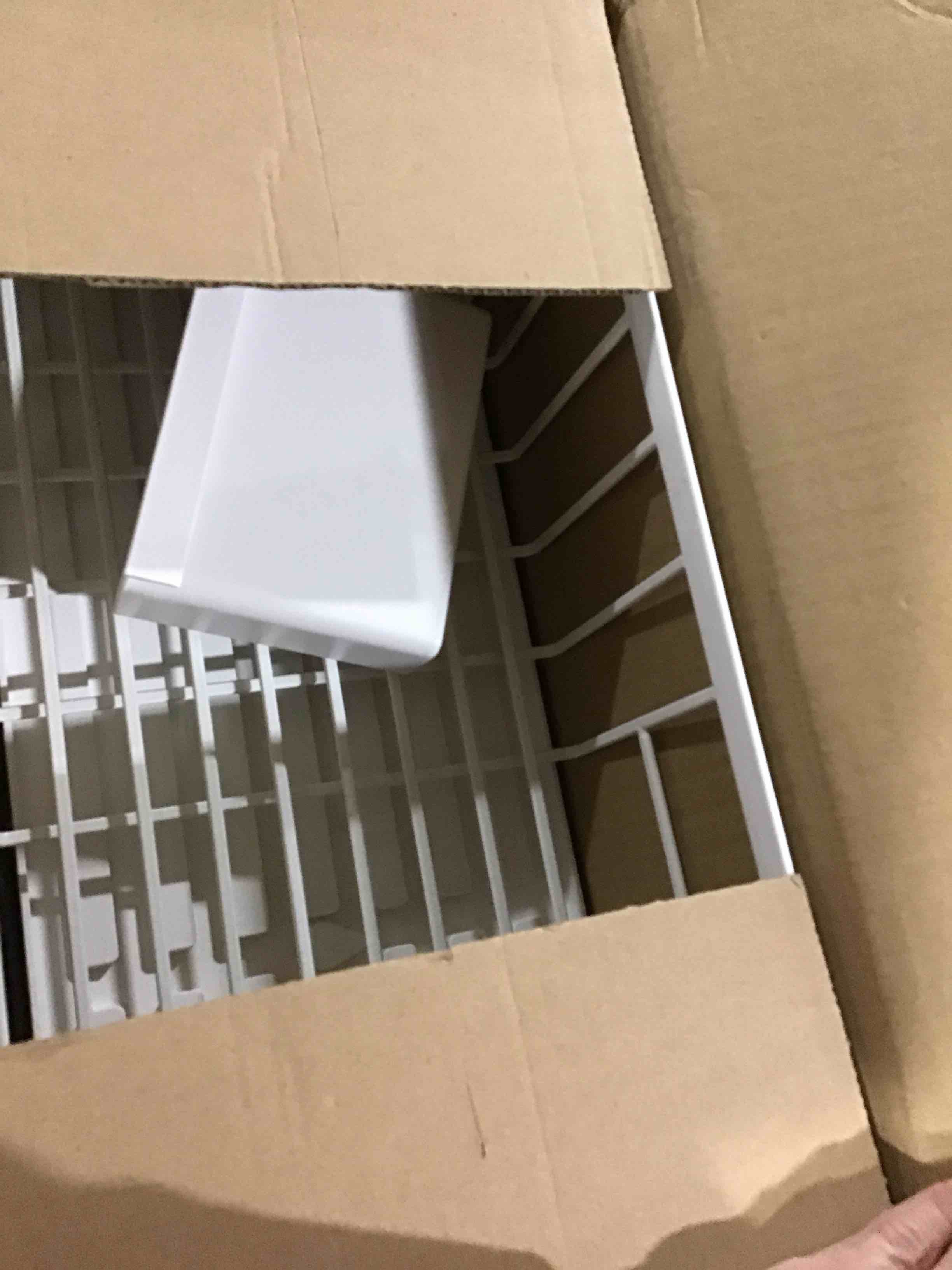 https://s3.amazonaws.com/lotting-images-prod/bidfta/YEL6167268_1715173450517.jpeg