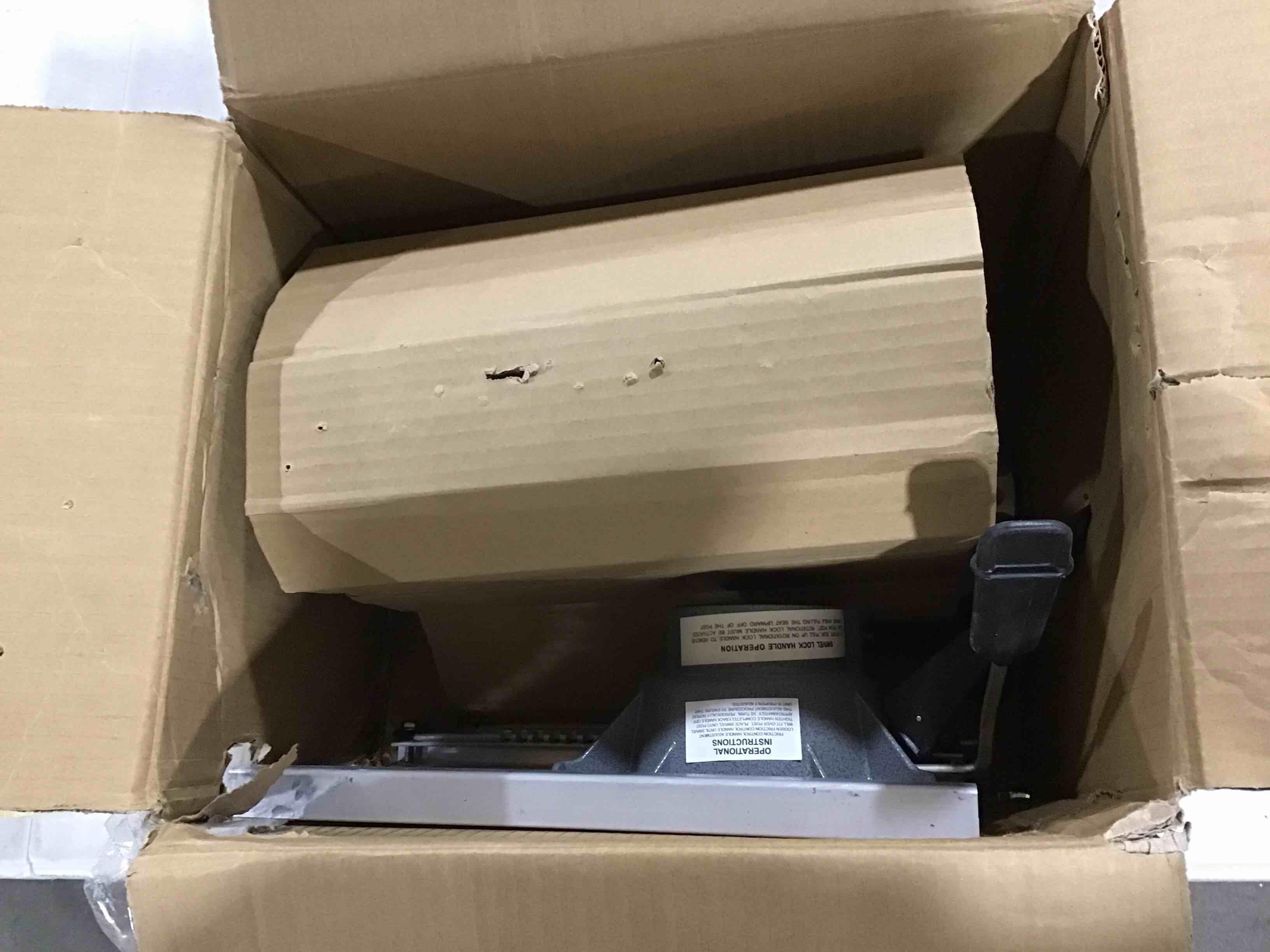https://s3.amazonaws.com/lotting-images-prod/bidfta/YEL6167270_1715173662459.jpeg