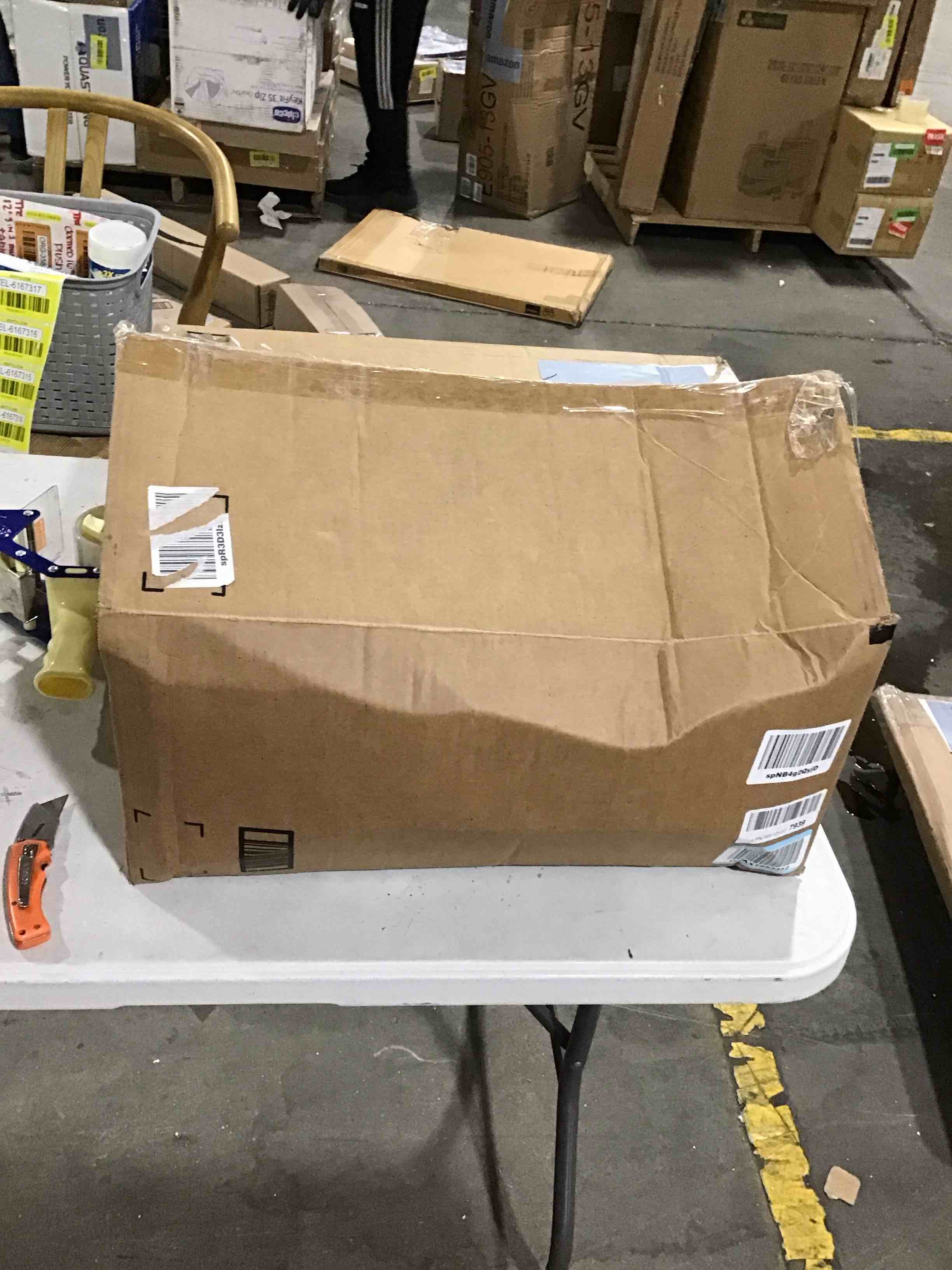 https://s3.amazonaws.com/lotting-images-prod/bidfta/YEL6167309_1715175592828.jpeg