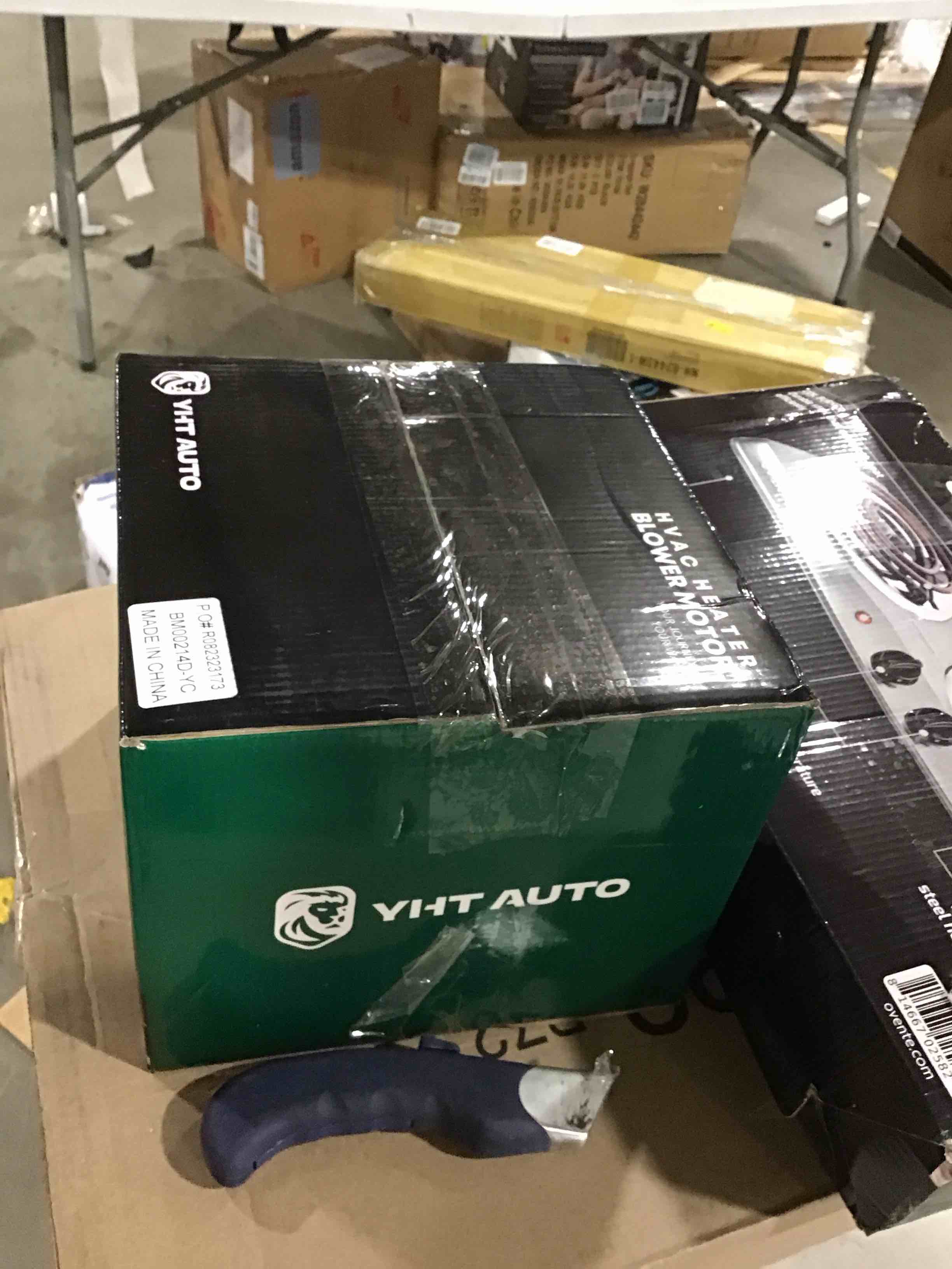 https://s3.amazonaws.com/lotting-images-prod/bidfta/YEL6167313_1715175730598.jpeg