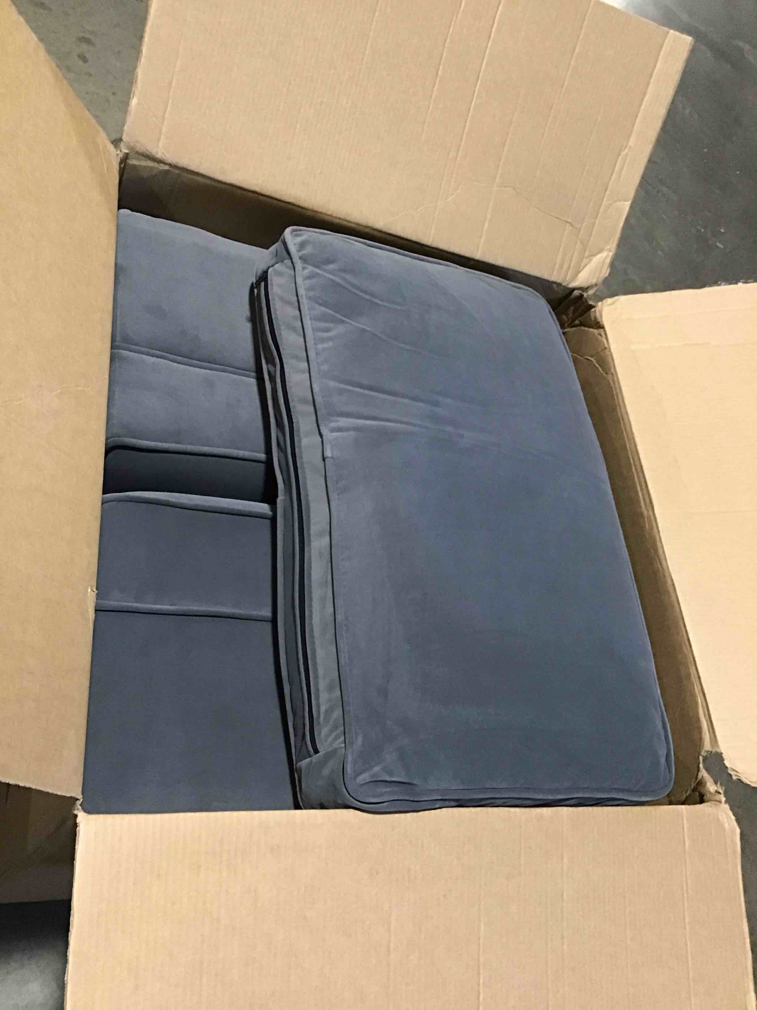 https://s3.amazonaws.com/lotting-images-prod/bidfta/YEL6167928_1715601732529.jpeg