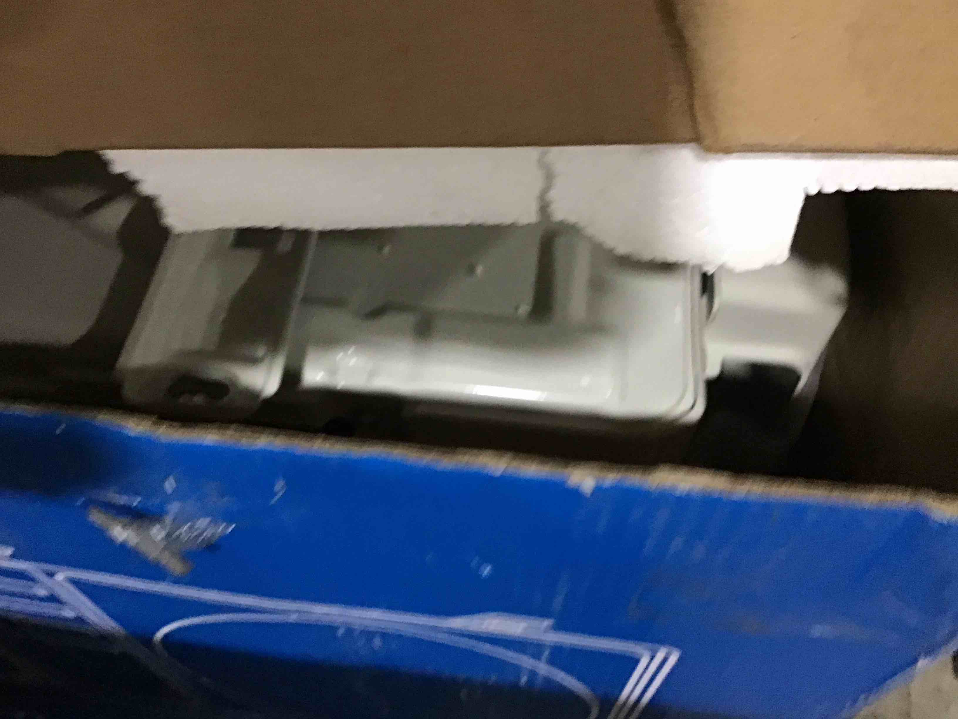 https://s3.amazonaws.com/lotting-images-prod/bidfta/YEL6167940_1715604042282.jpeg