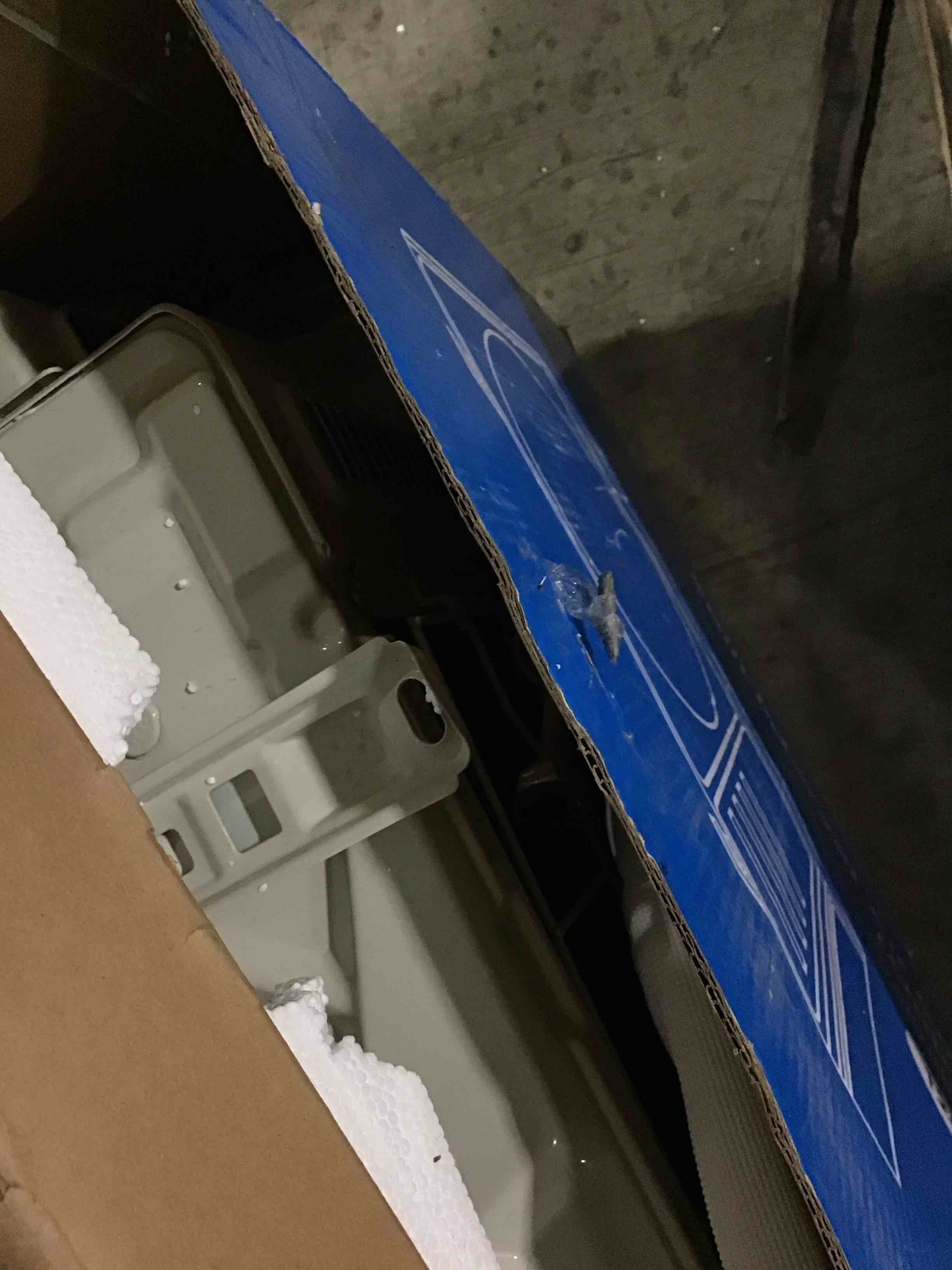https://s3.amazonaws.com/lotting-images-prod/bidfta/YEL6167940_1715604077513.jpeg