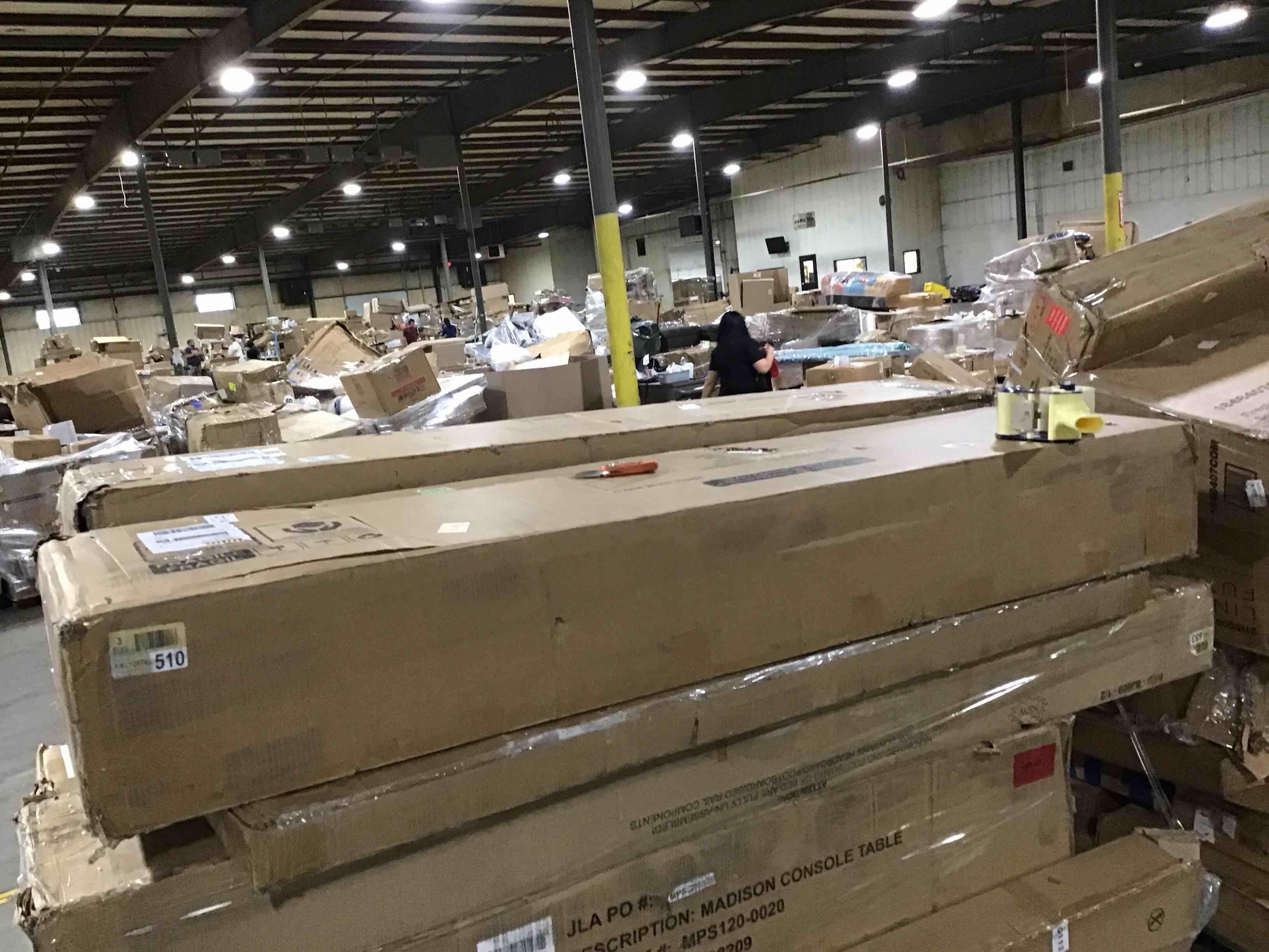 https://s3.amazonaws.com/lotting-images-prod/bidfta/YEL6168246_1715707670360.jpeg