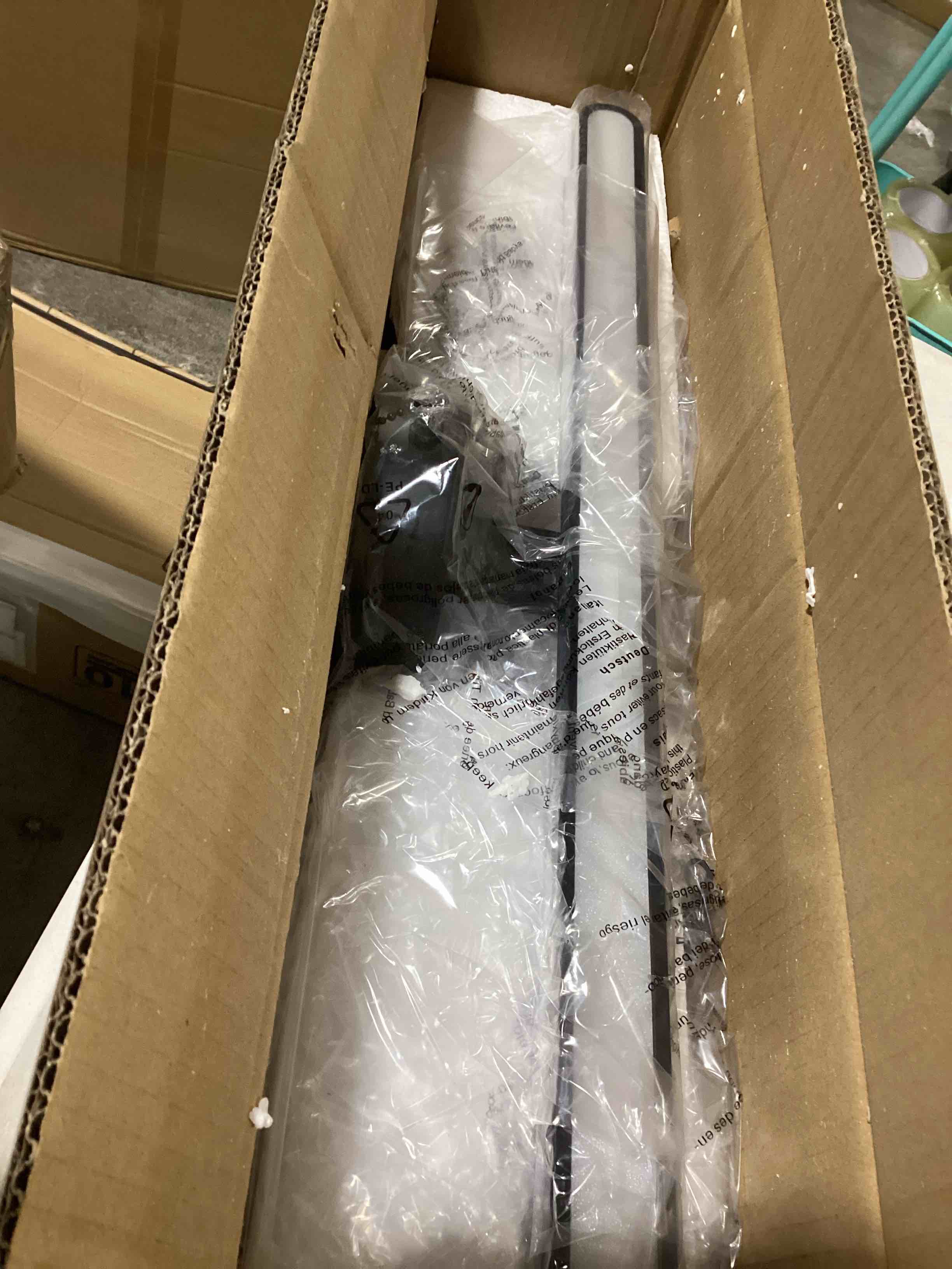 https://s3.amazonaws.com/lotting-images-prod/bidfta/YEL6168628_1715773640421.jpeg
