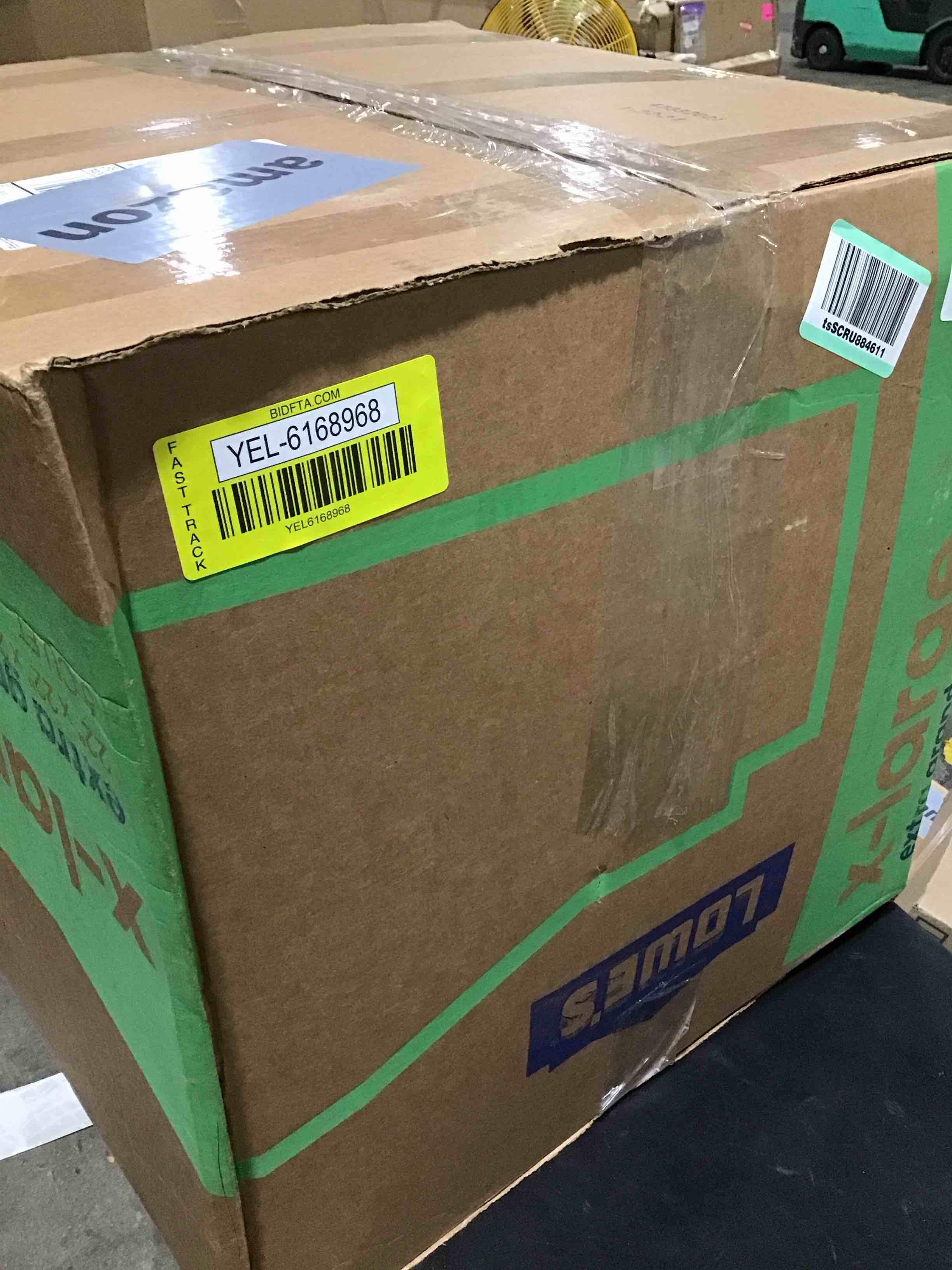 https://s3.amazonaws.com/lotting-images-prod/bidfta/YEL6168968_1716291531199.jpeg