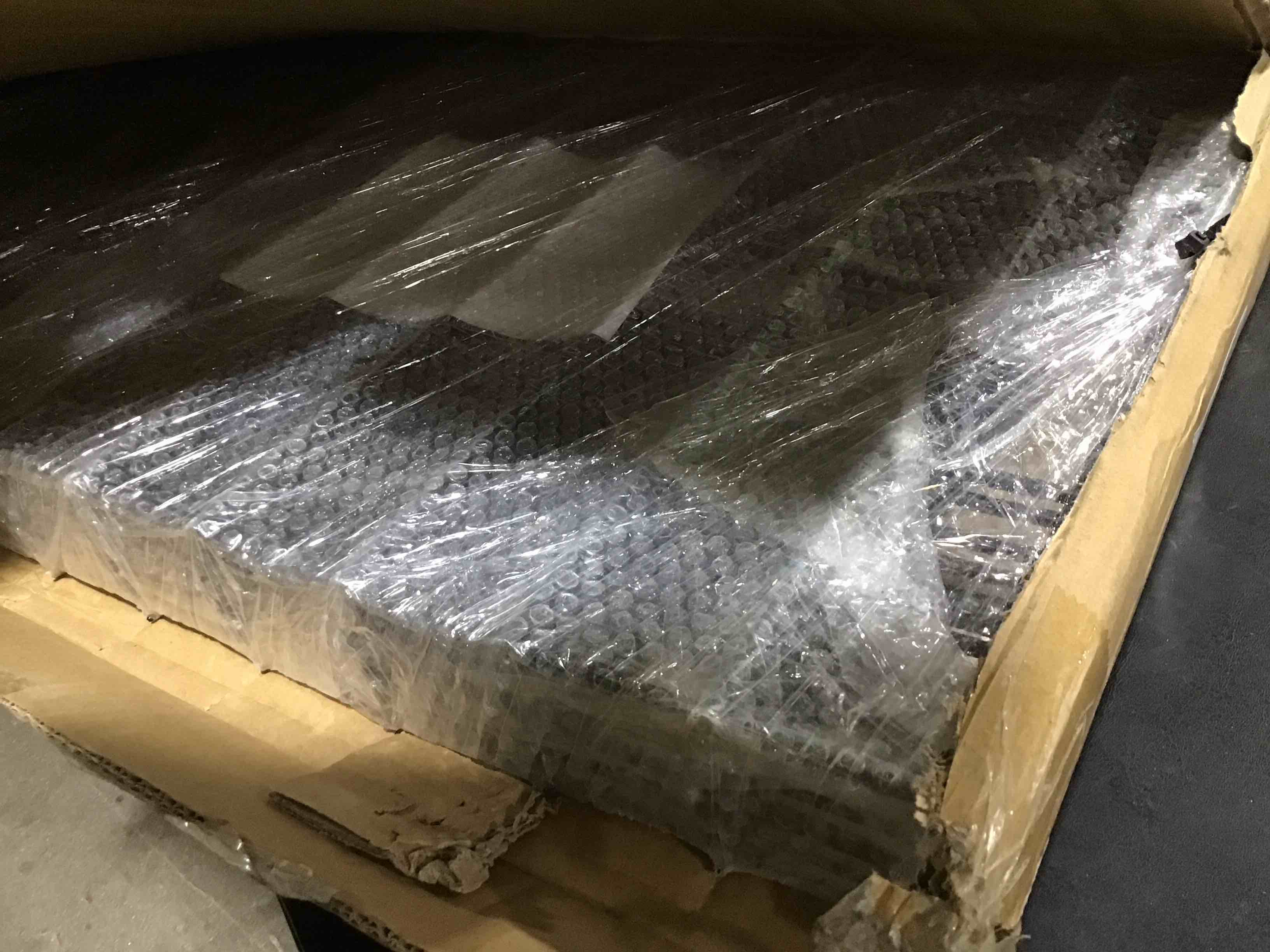 https://s3.amazonaws.com/lotting-images-prod/bidfta/YEL6168977_1716292367696.jpeg
