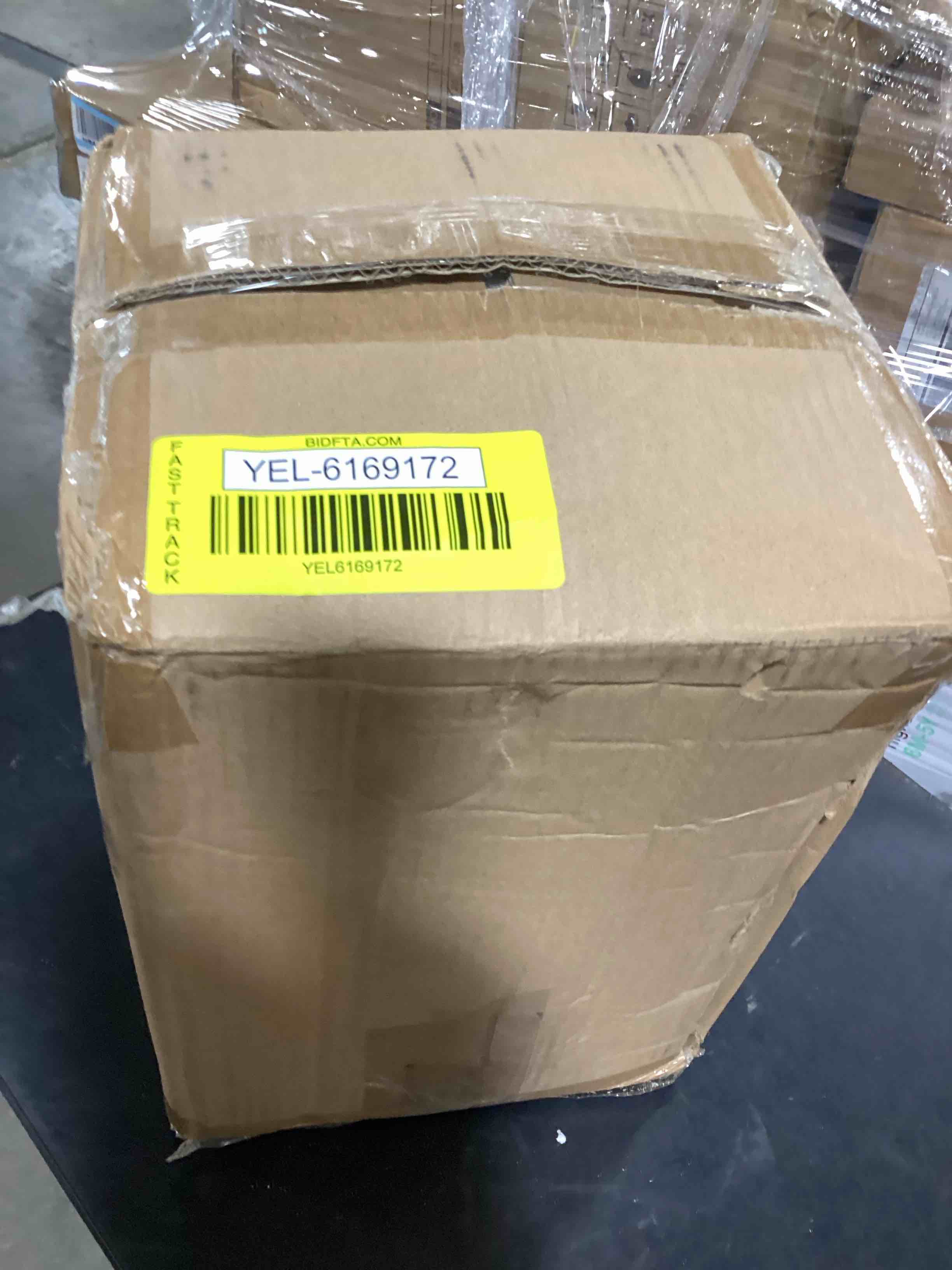 https://s3.amazonaws.com/lotting-images-prod/bidfta/YEL6169172_1716389056755.jpeg