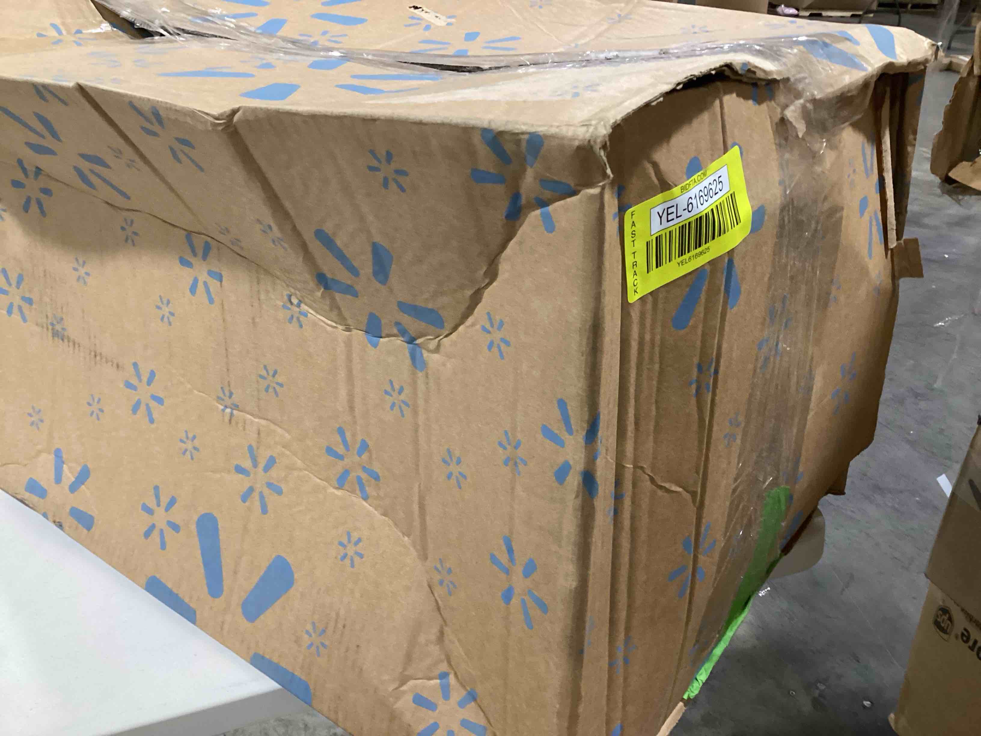 https://s3.amazonaws.com/lotting-images-prod/bidfta/YEL6169625_1716981307432.jpeg
